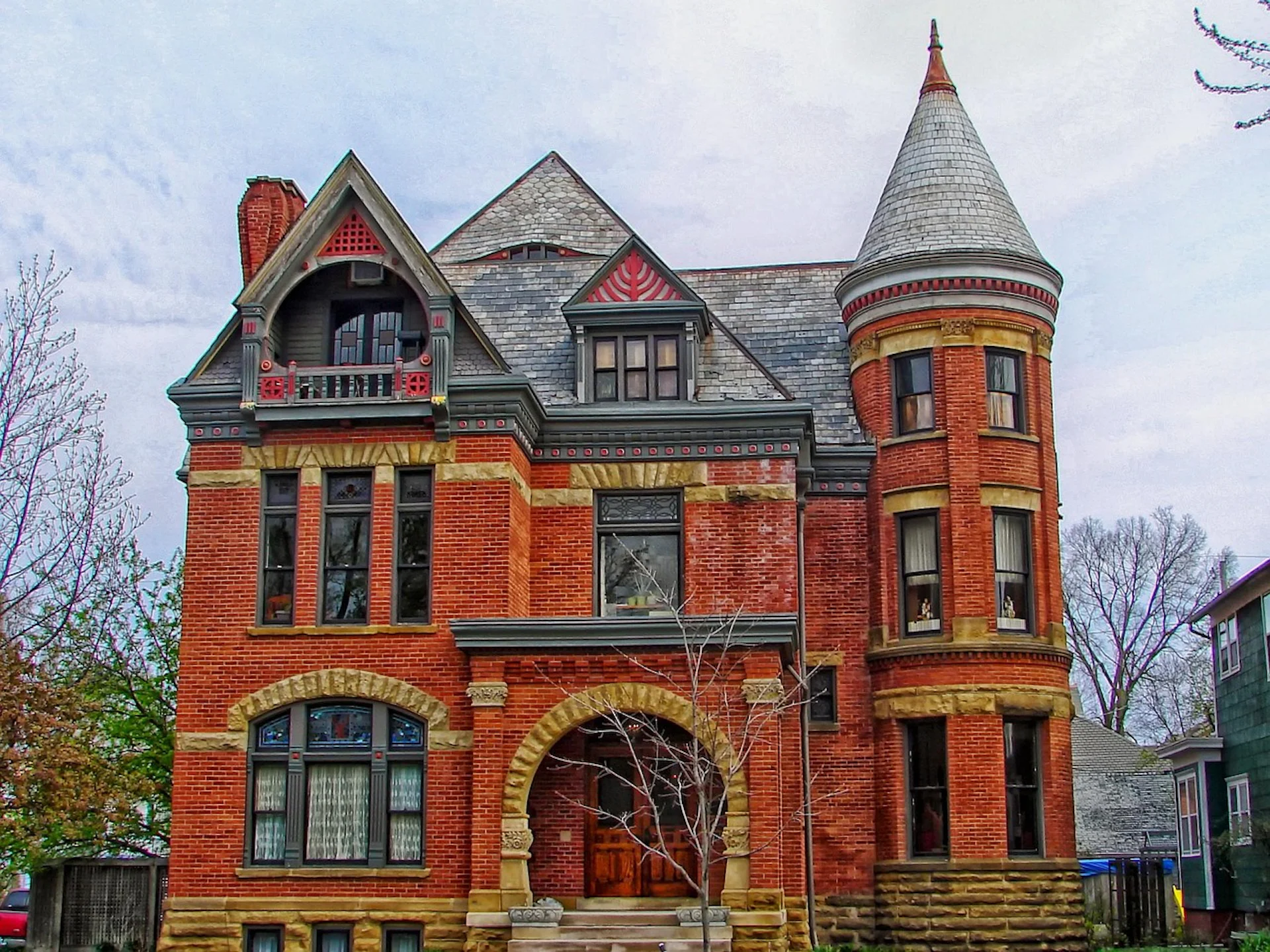 Ghost tours in Fort Wayne