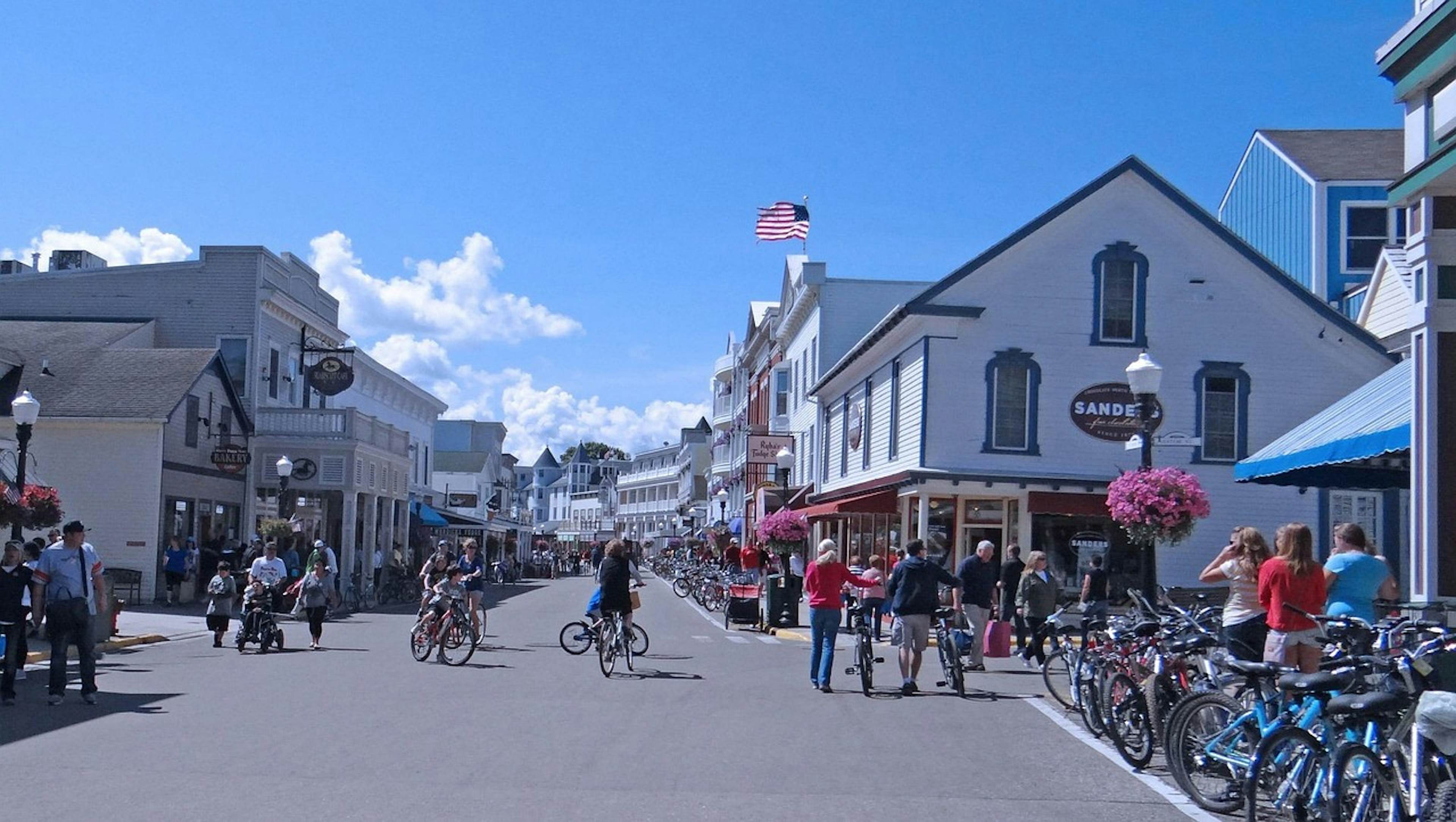 Mackinac Island image