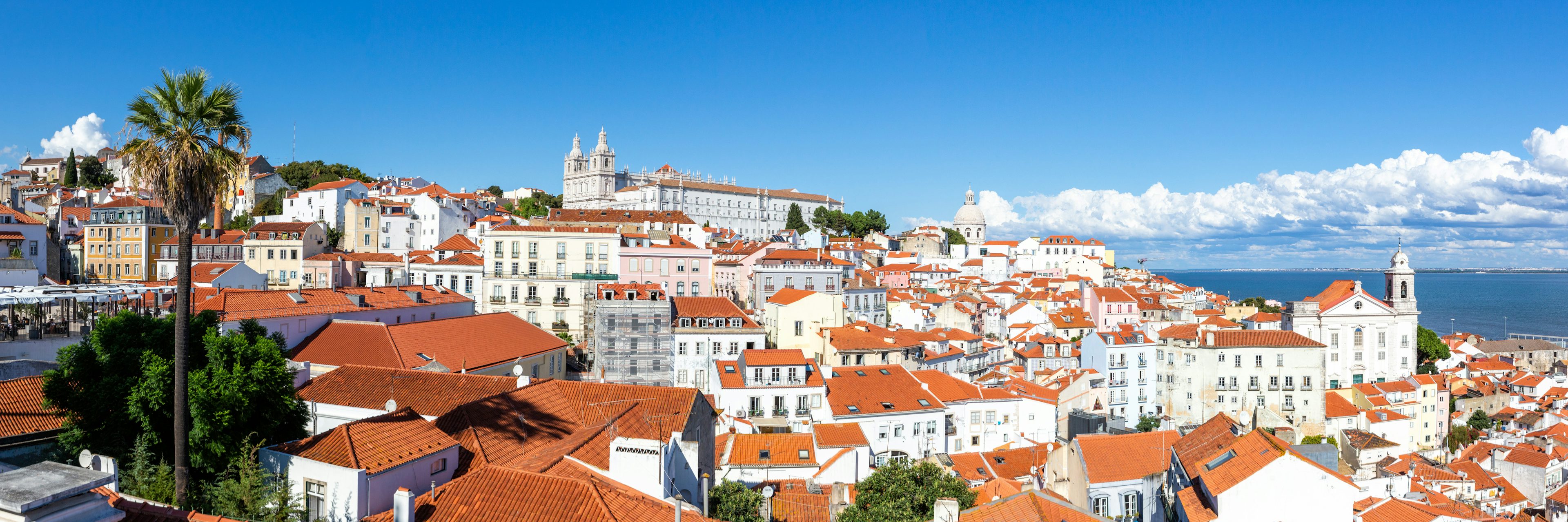Walking tours in Lisbon