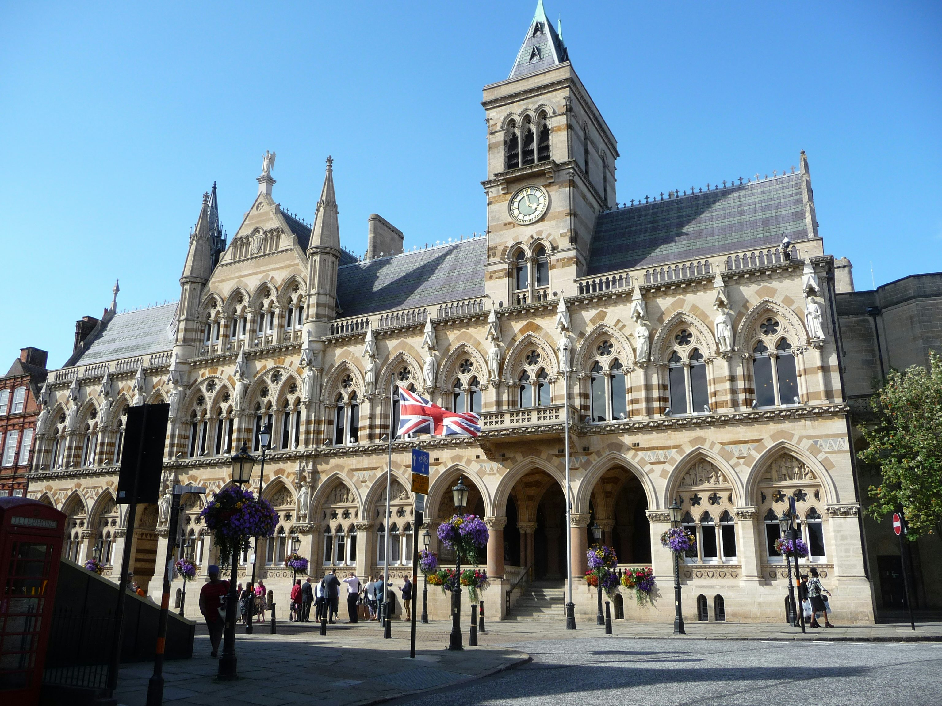 Walking tours in Northampton