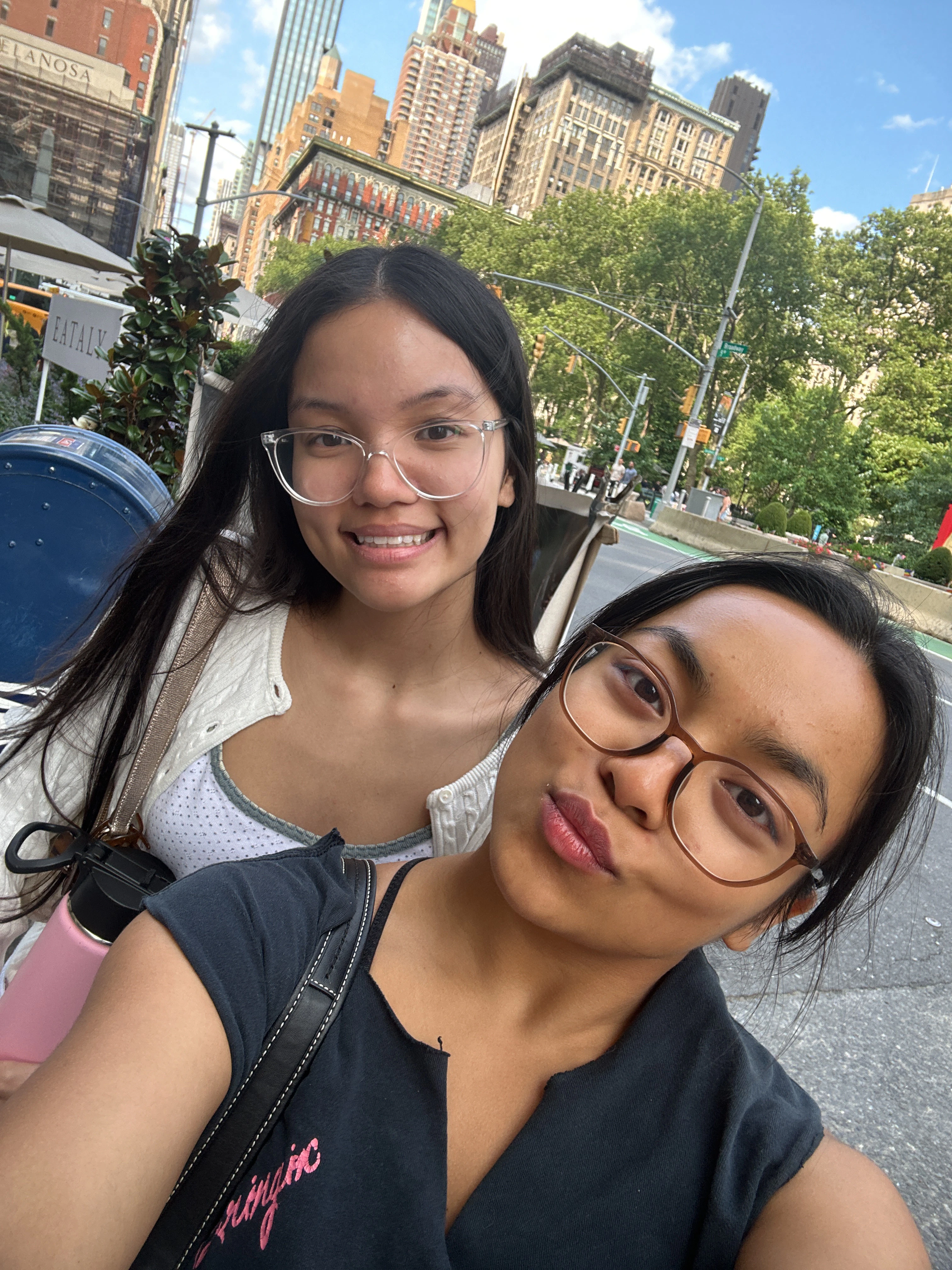 Spieler erkundet New York City mit Questo