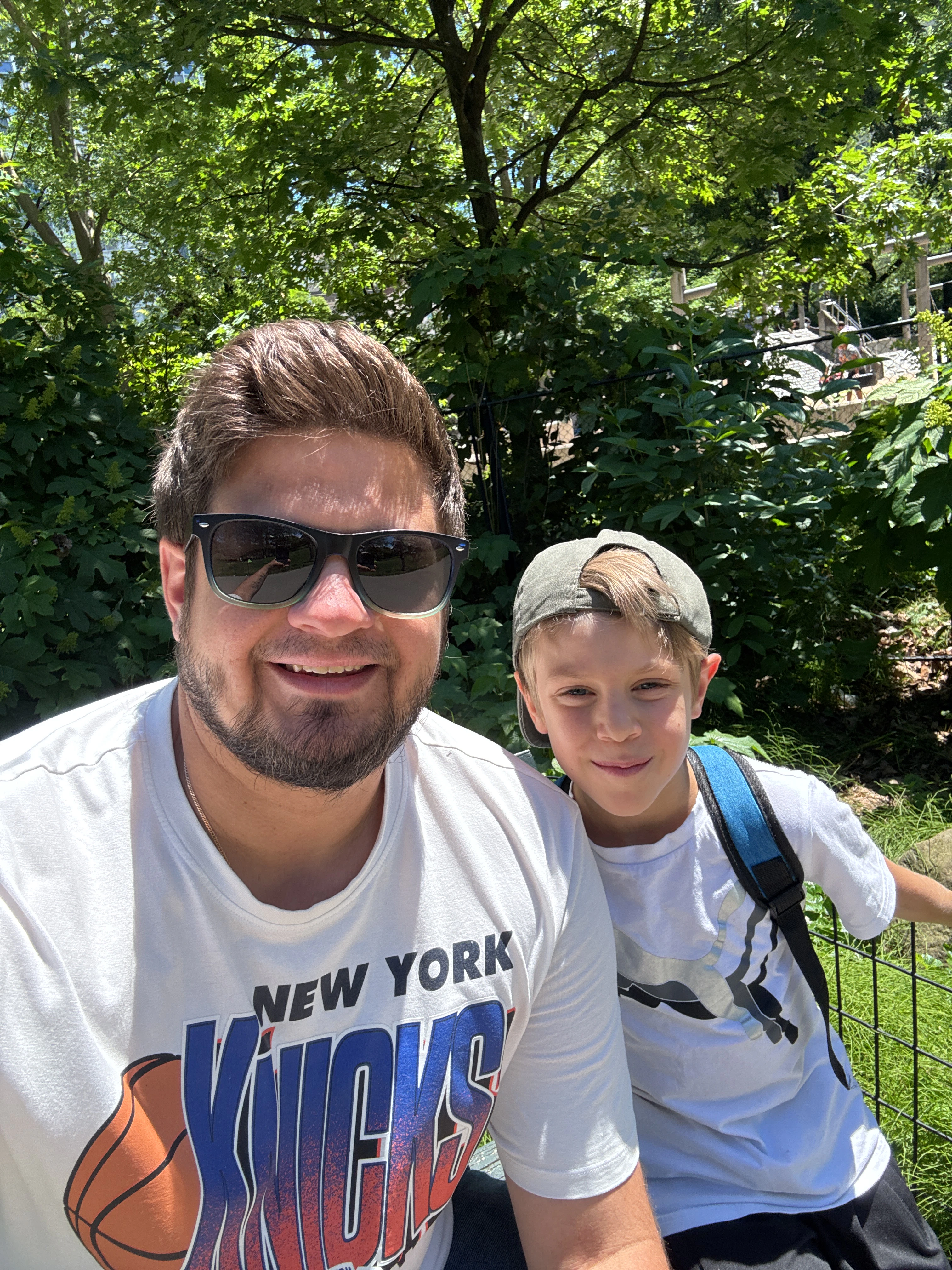 Spieler erkundet New York City mit Questo