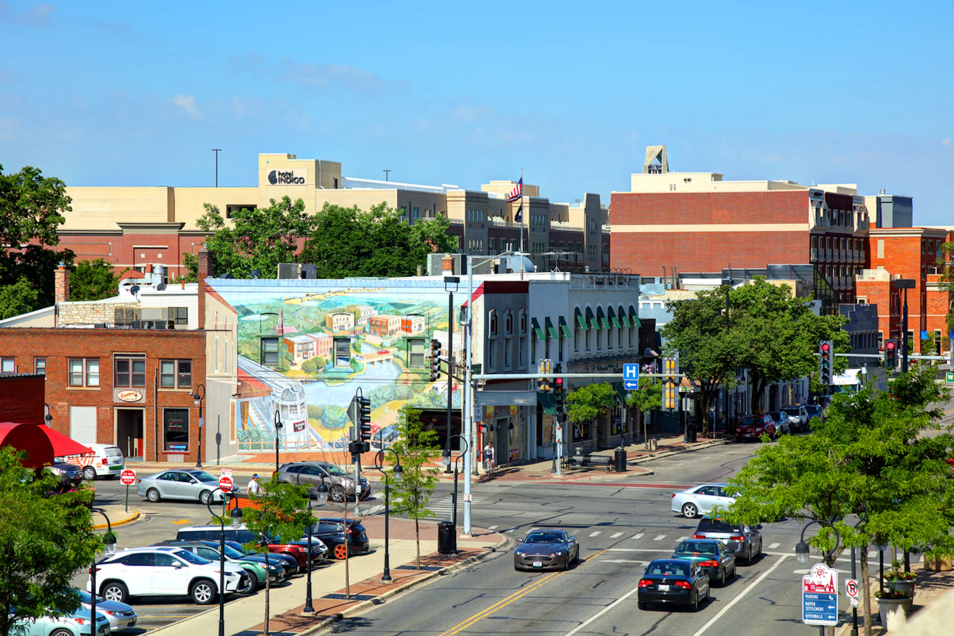 Walking tours in Naperville