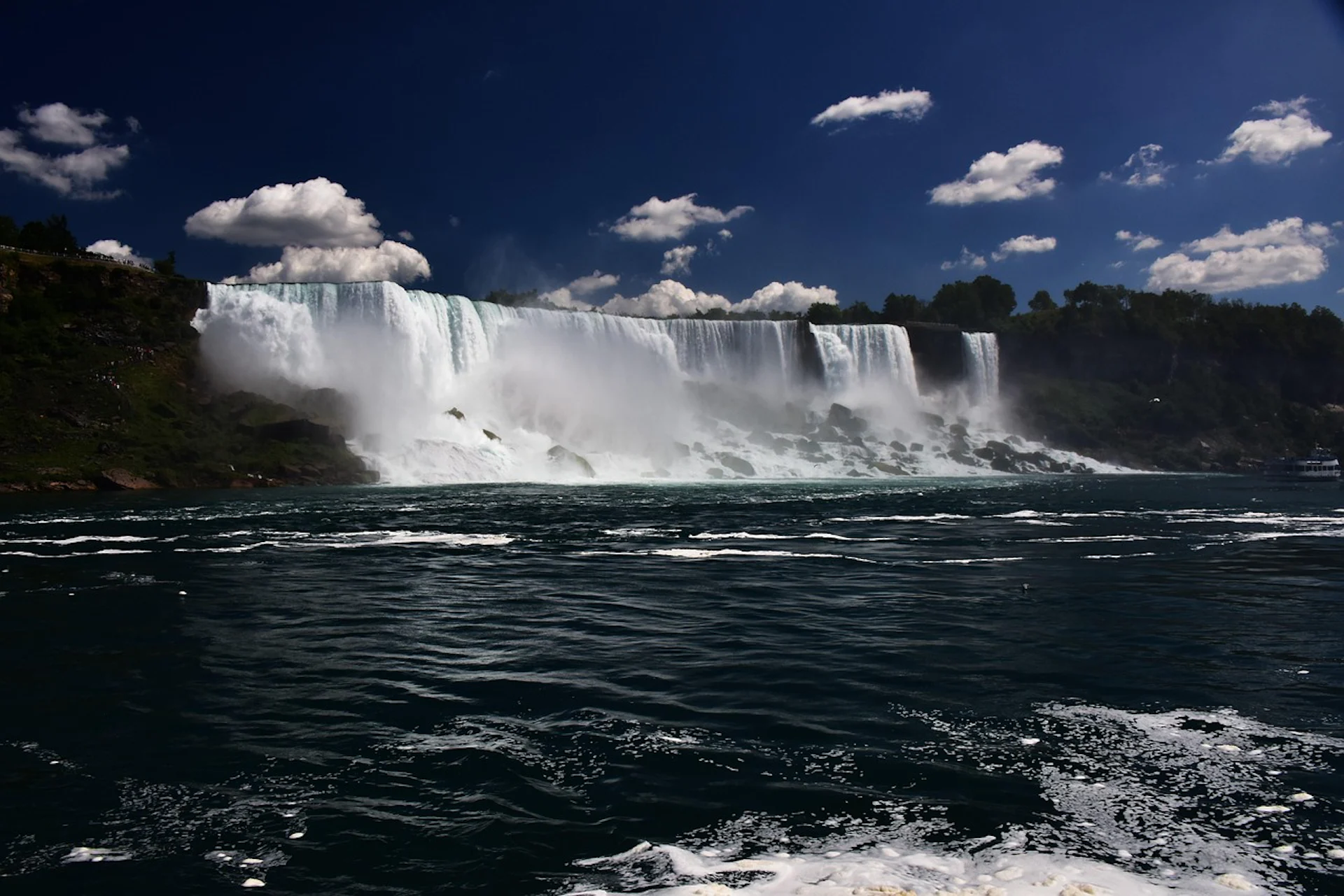 Walking tours in Niagara Falls, ON