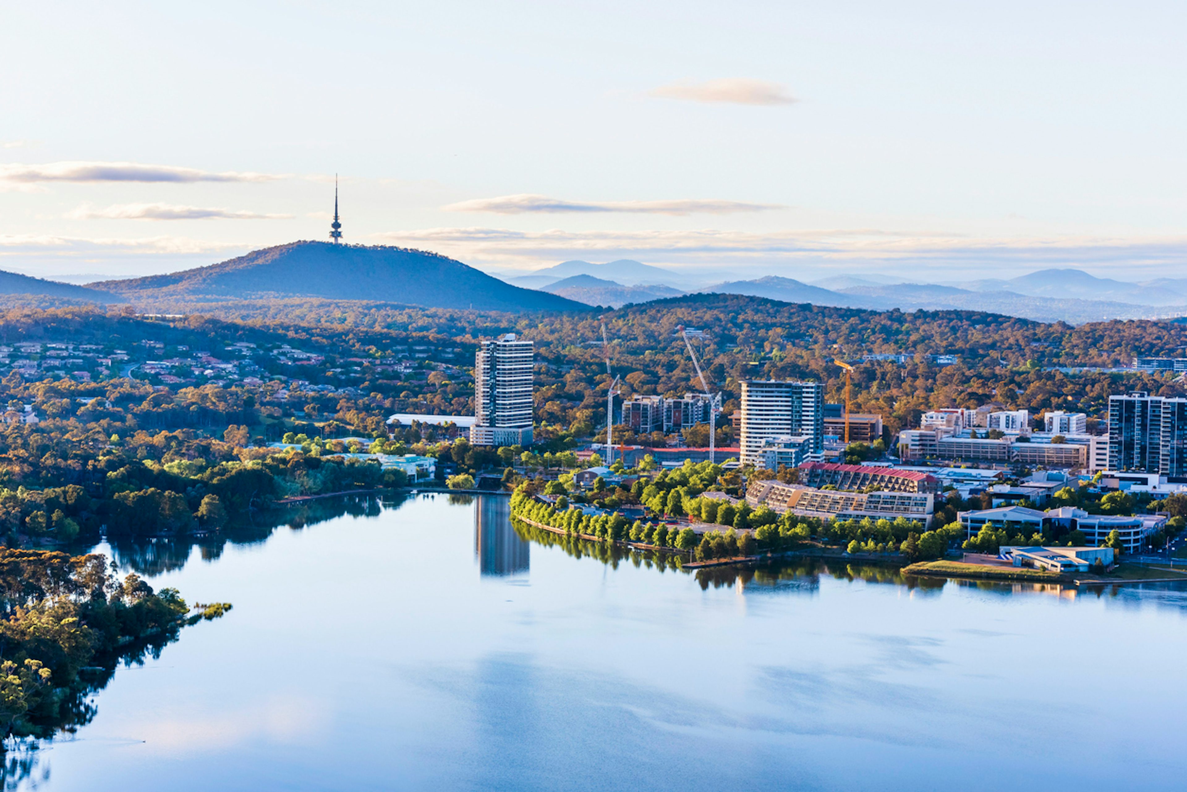 Walking tours in Canberra