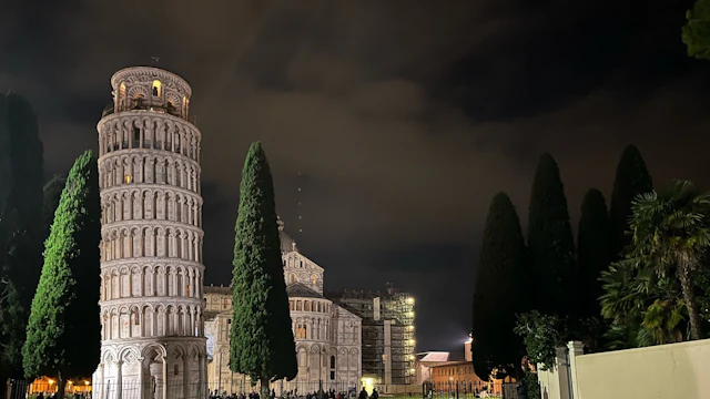 Romantic Walk in Pisa