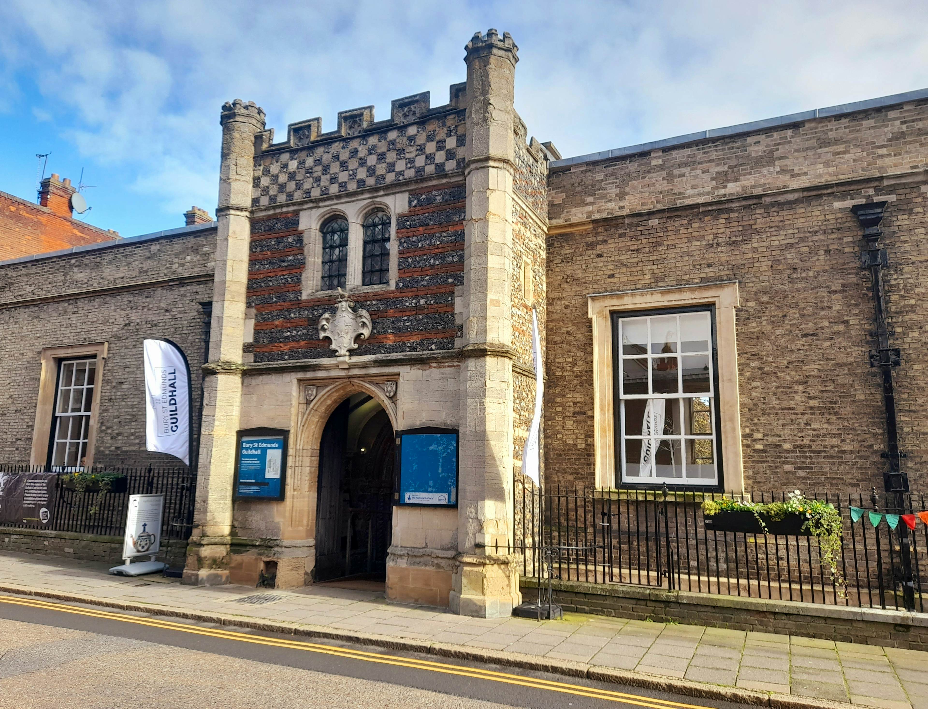 Medieval Mayhem: Bury St Edmunds Walking Tour & Escape Game