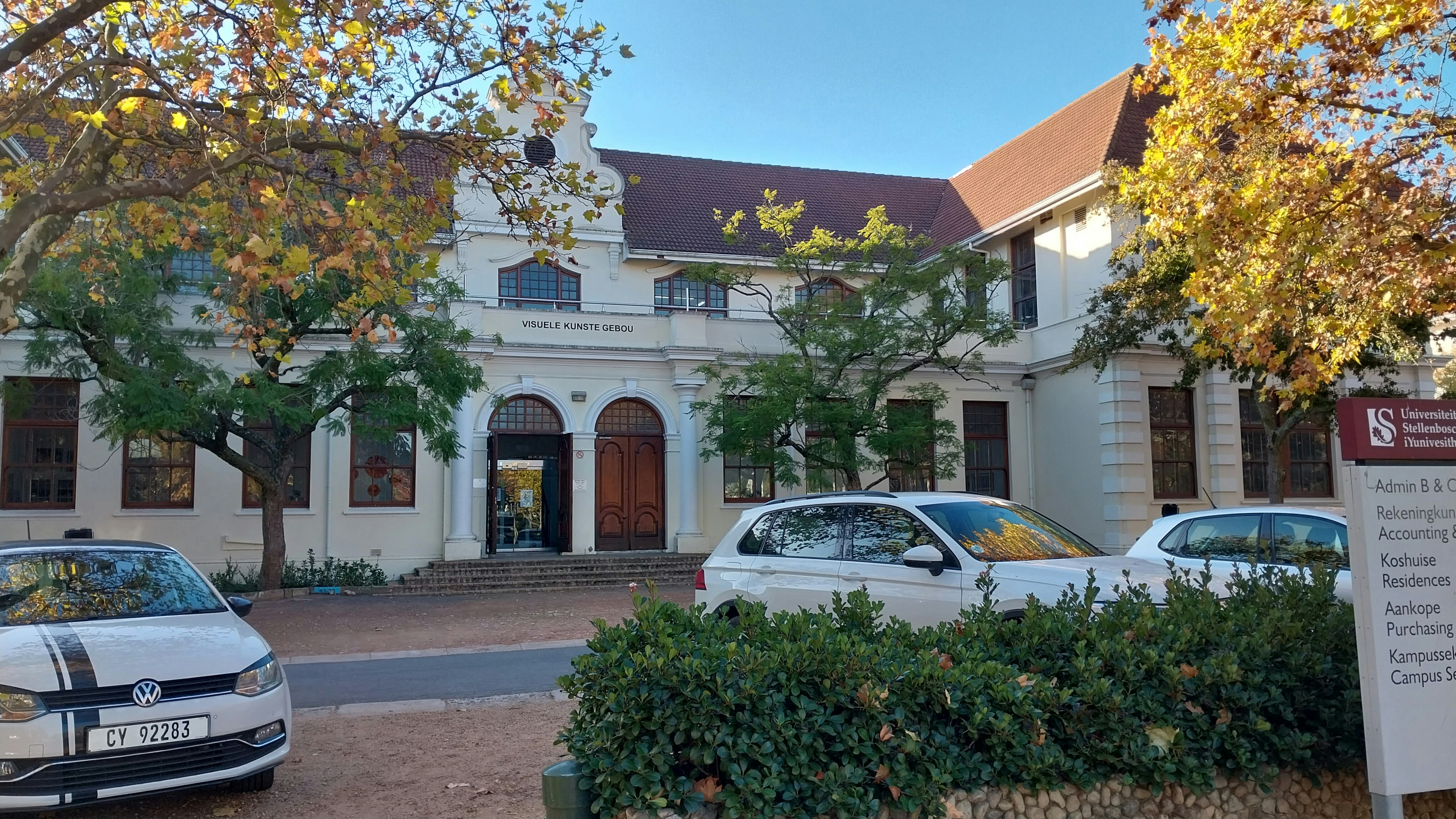 Failed art heist in the City of Oaks, Stellenbosch.