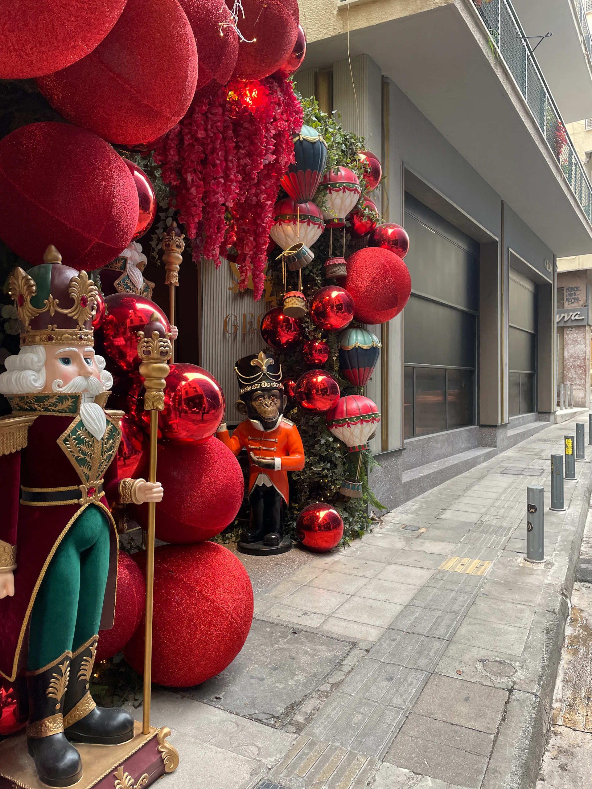 Christmas Treasure Hunt in Athens