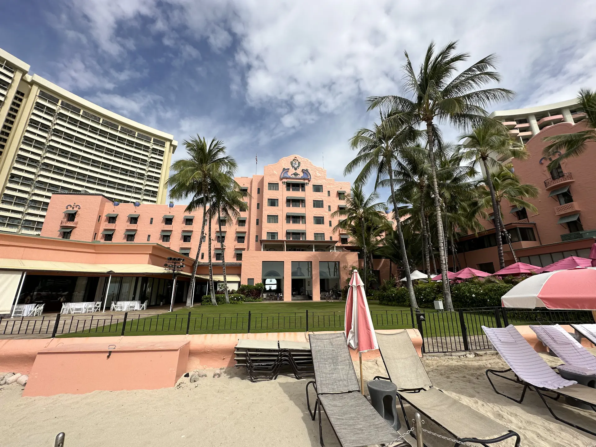 Romantic Honolulu: Lovers in Paradise image 1