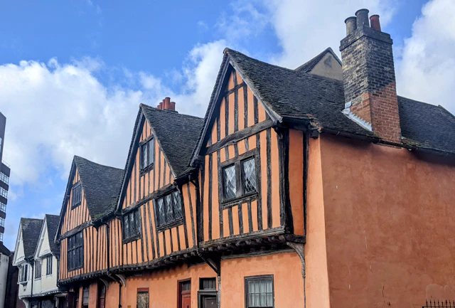 A Walk Through Tudor Ipswich: Wool Merchant’s Journey Walking Tour & Escape Game