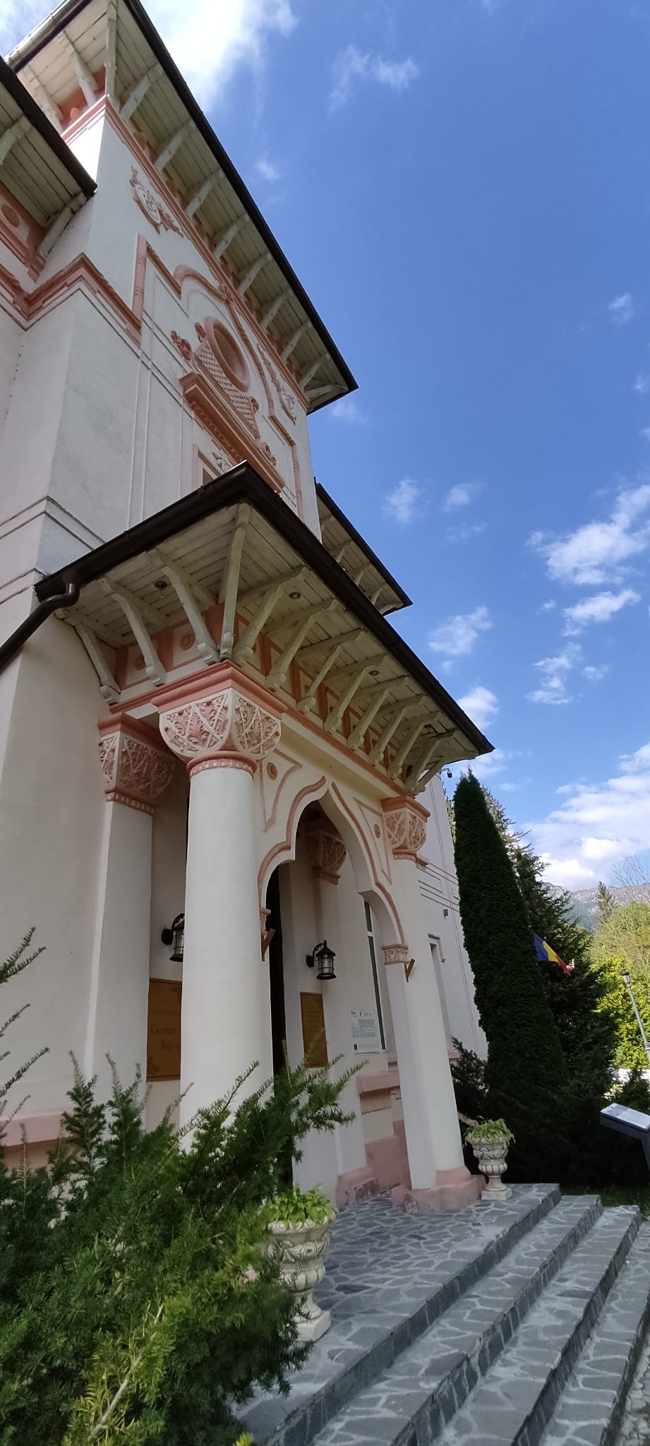 Explore Sinaia by stairs cover