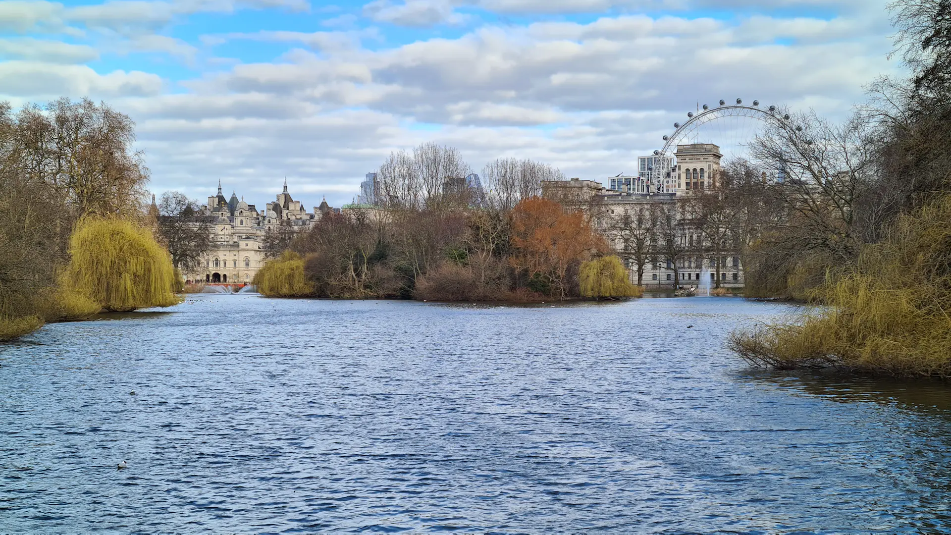 Stunning St James's ParkHunt London: The Elusive Crossing image 1