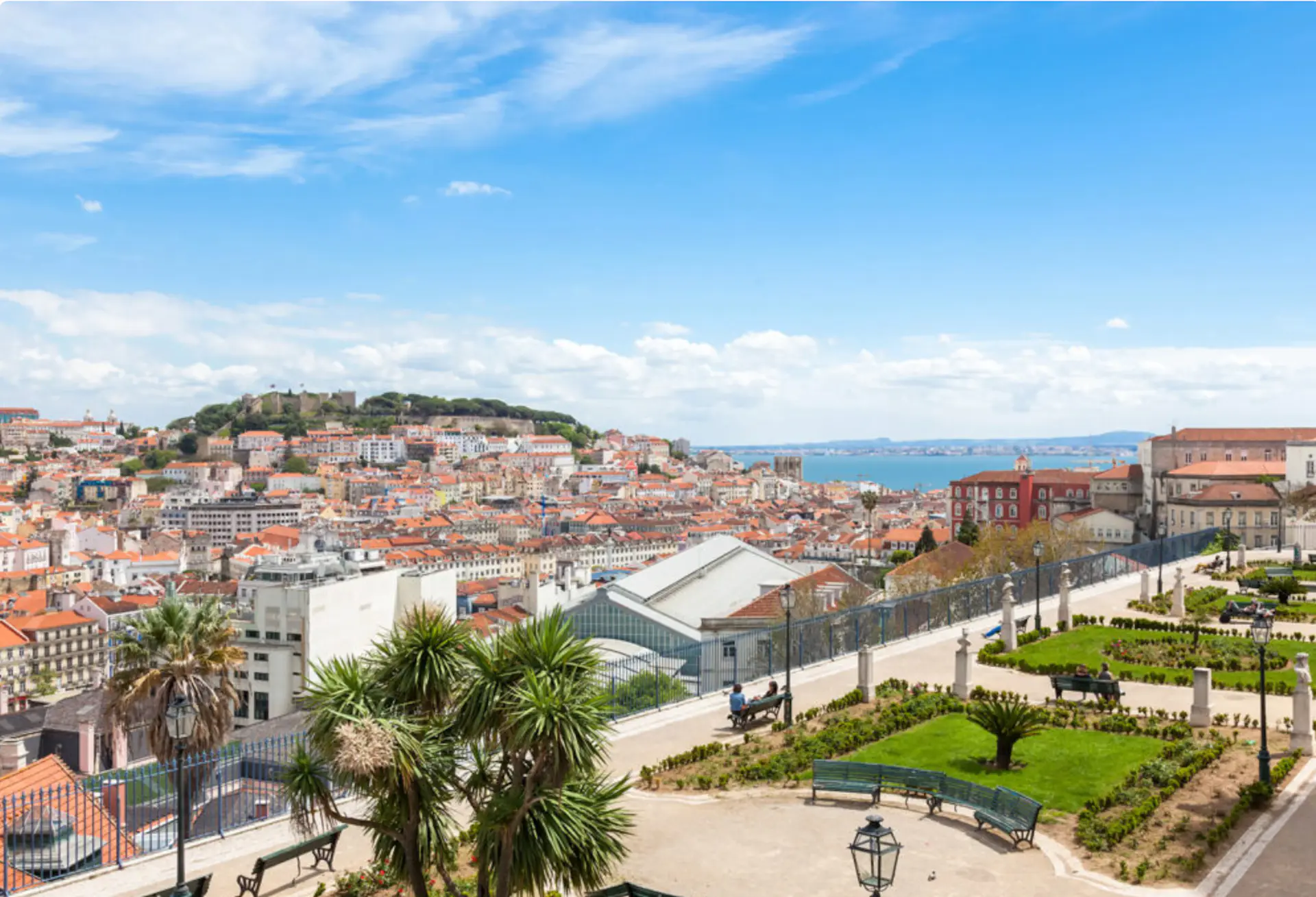 Lisbon Iconic Pictures Tour image 1