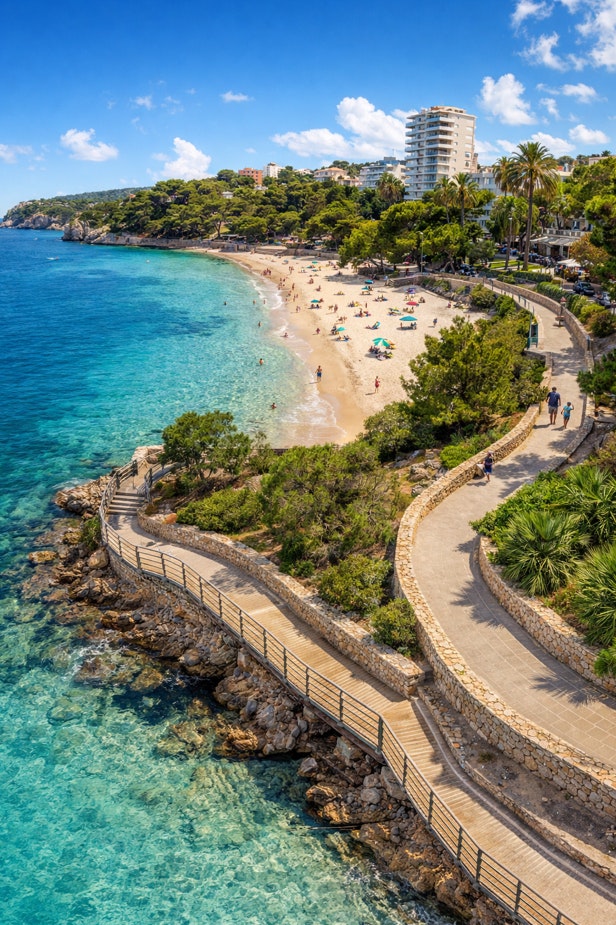 Palmanova: Taste Spanish cuisine & drinks image 1