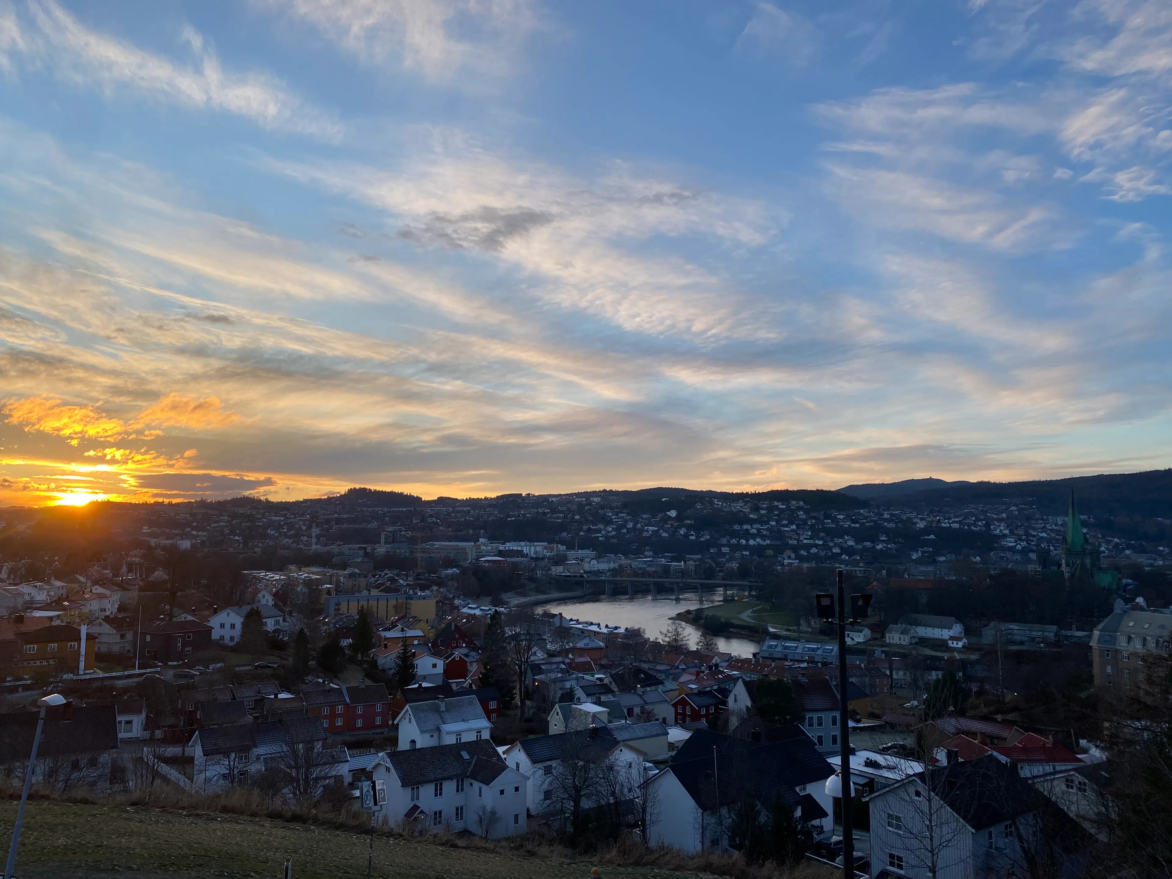 Trondheim: Escape the Shadow Realm image 1
