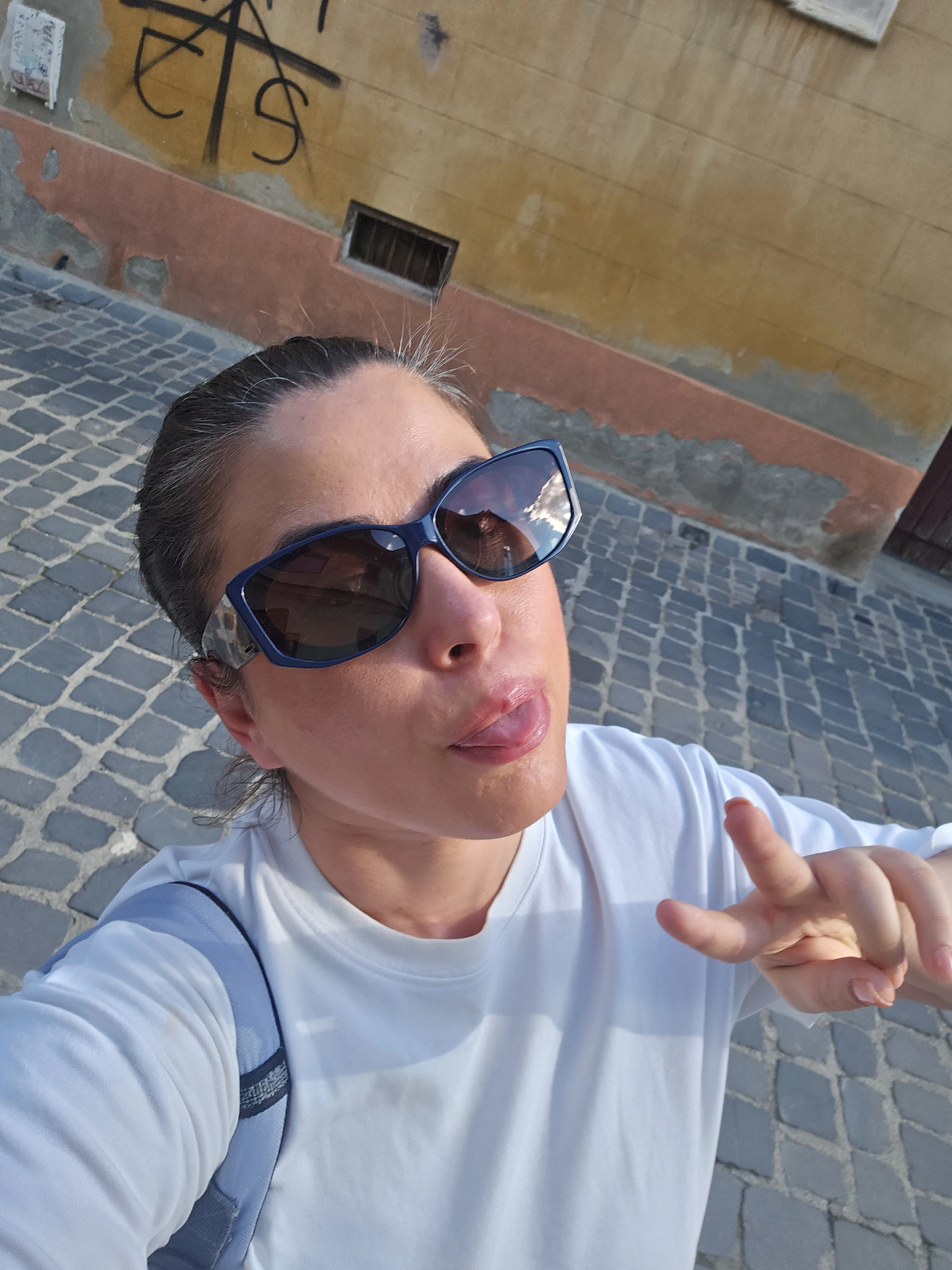 Joueur explorant Brasov avec Questo