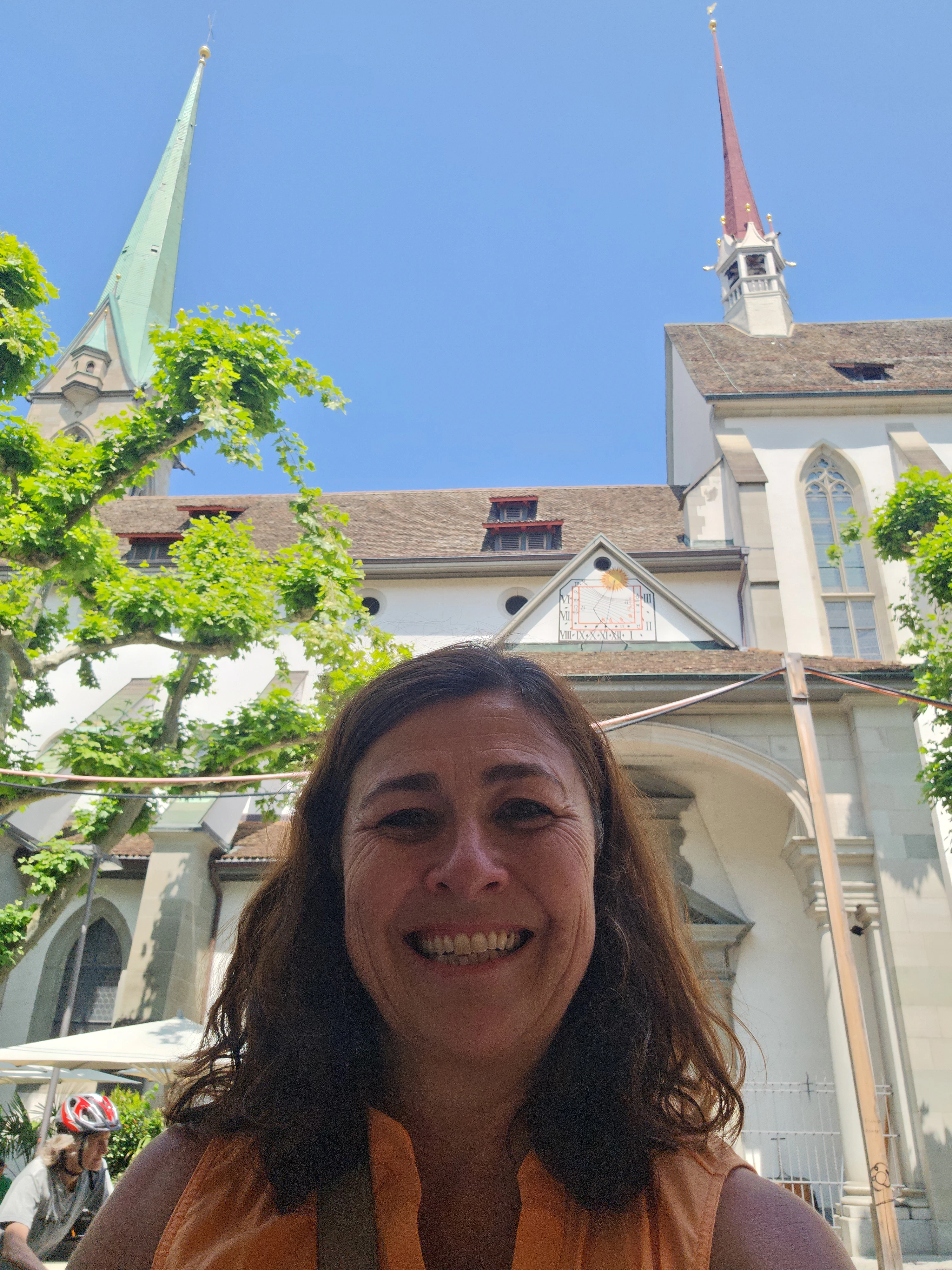 Player exploring Zürich with Questo