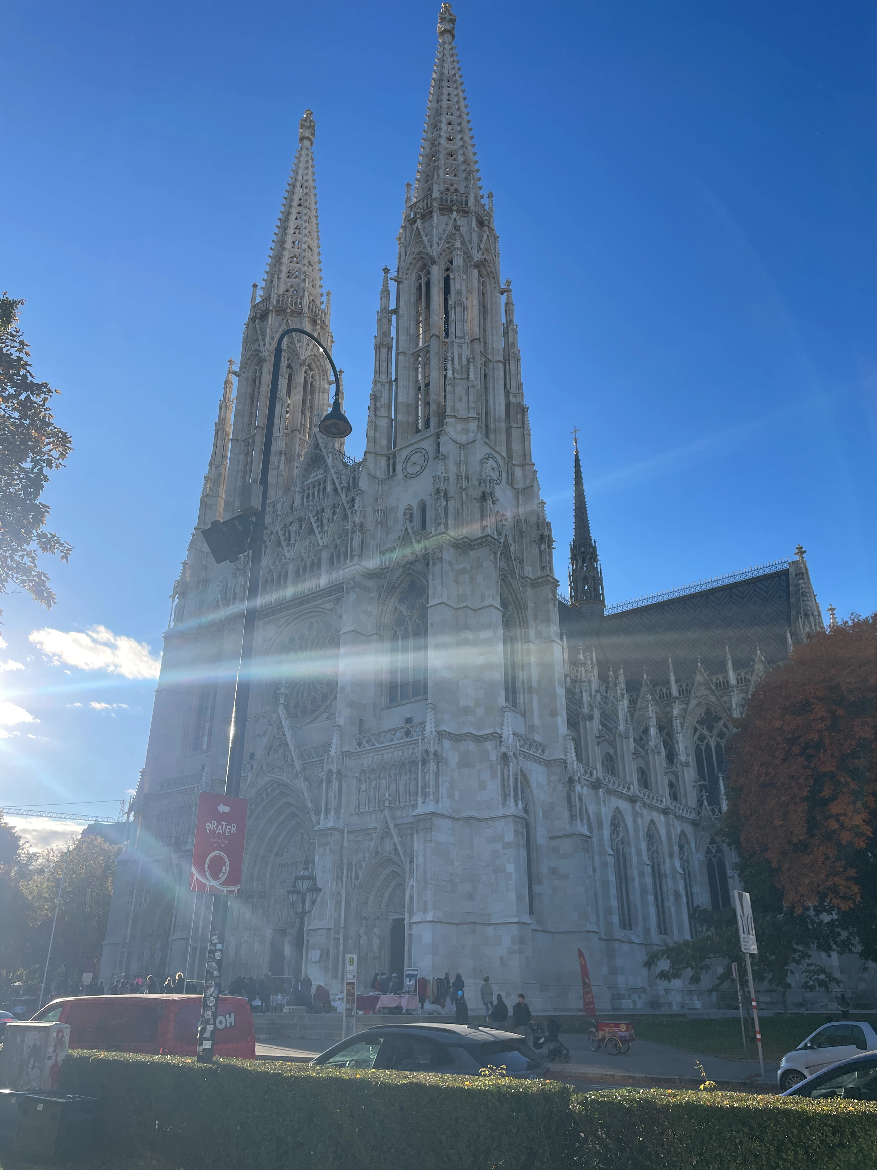 Jugador explorando Vienna con Questo
