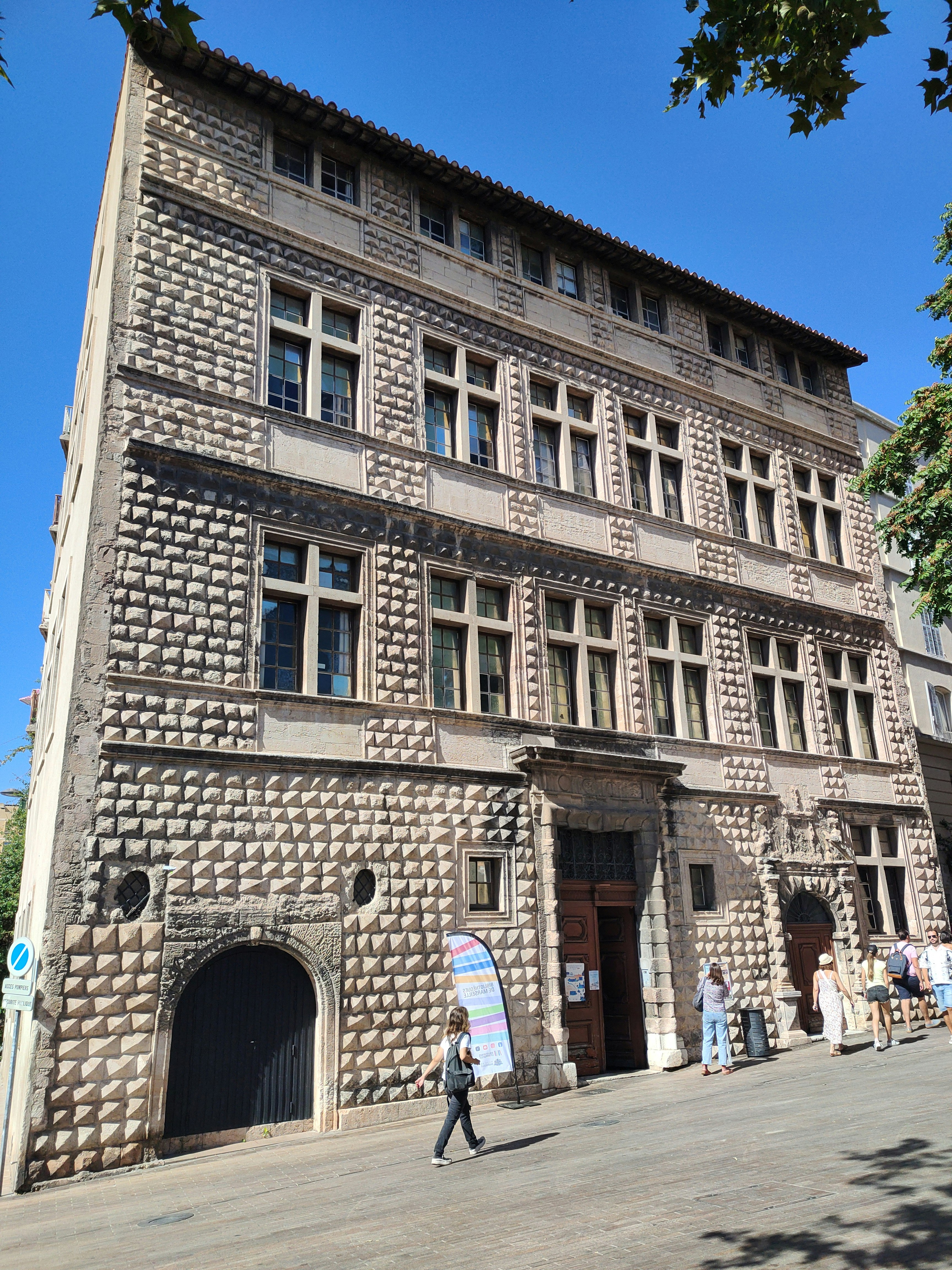 Player photo from Marseille by the Sea: Return to the Origins walking tour in Marseille