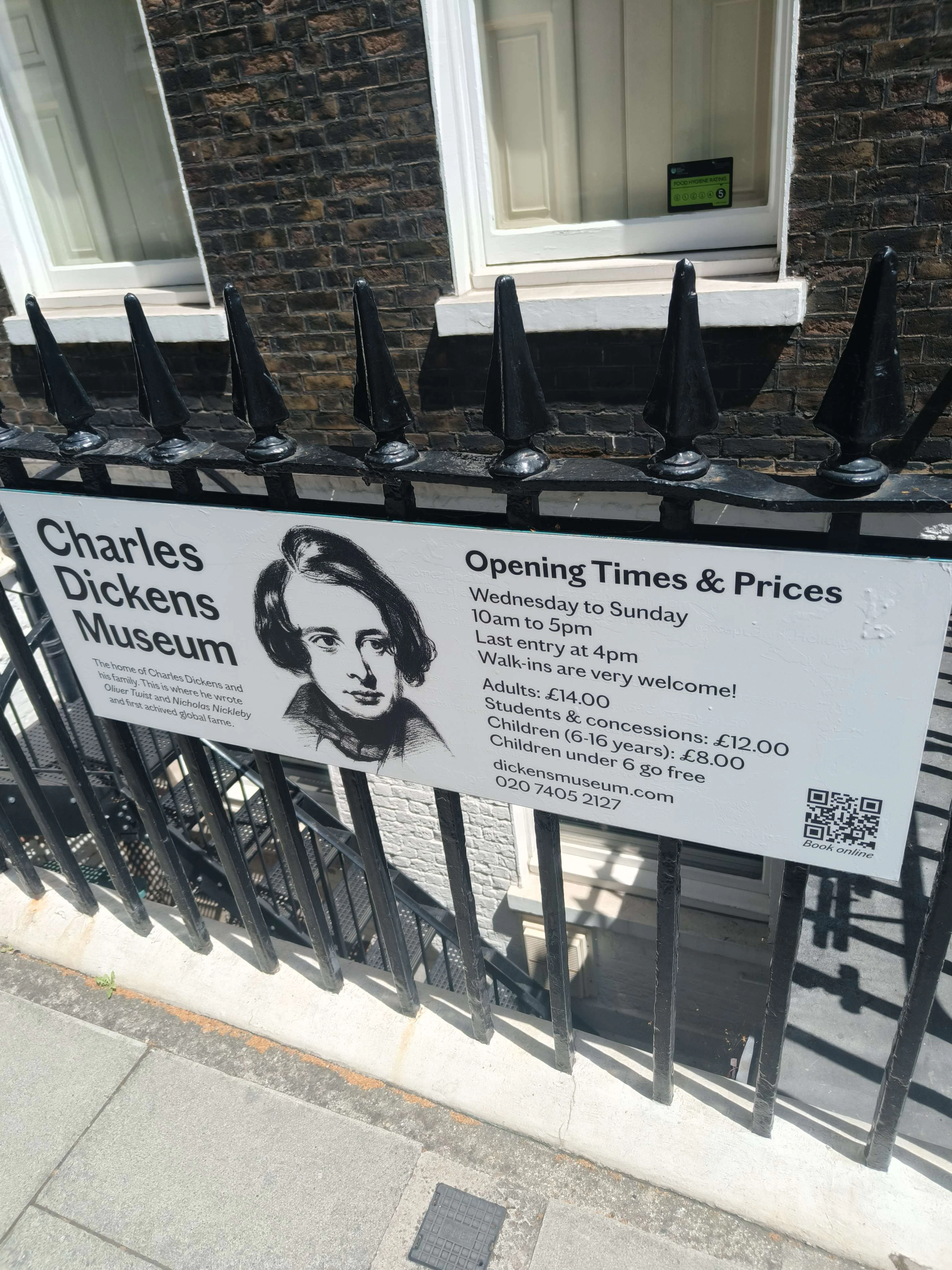 Player photo from Chasing Dickens: A Writer’s Journey Through London walking tour in London