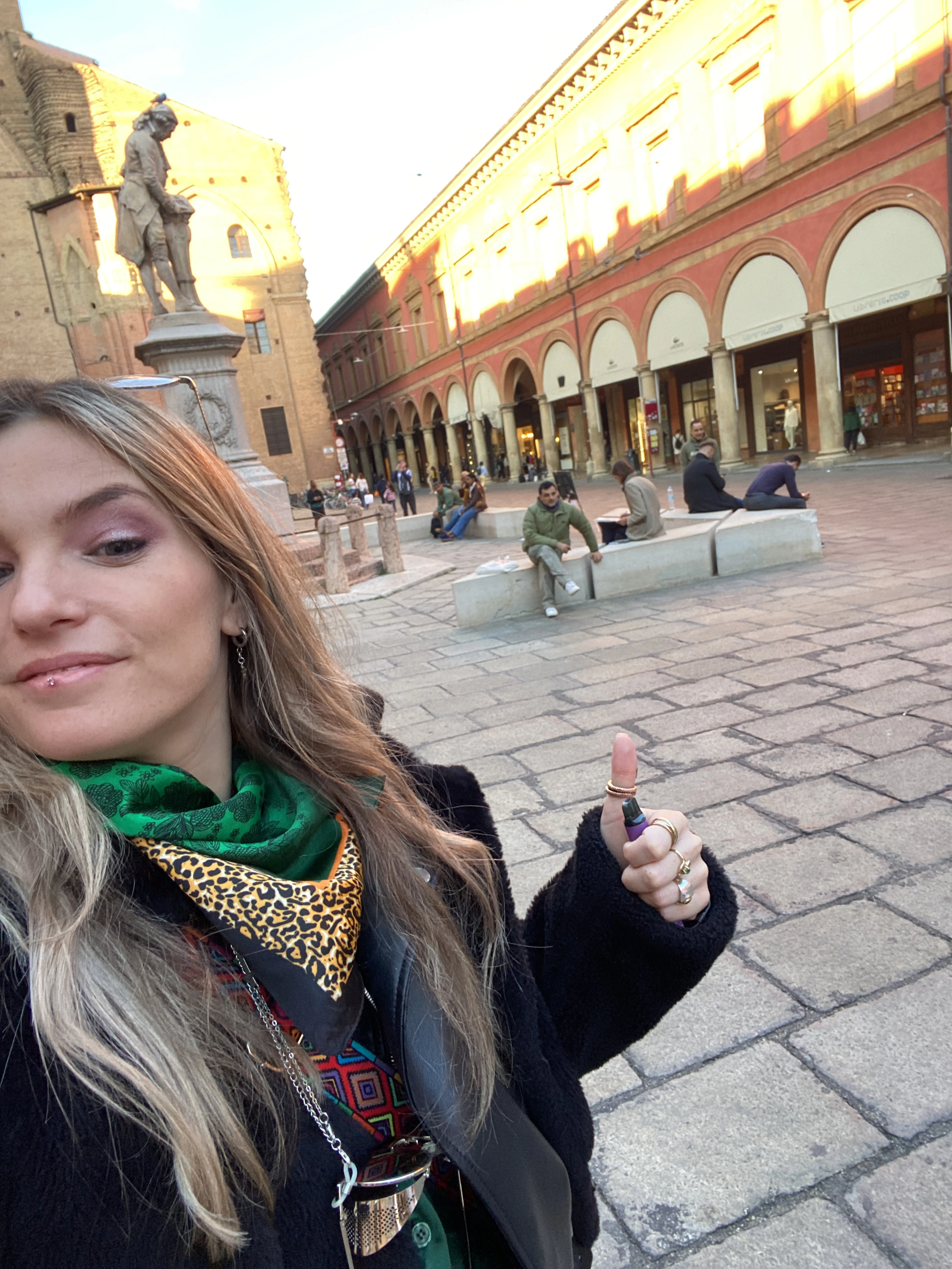 Player exploring Bologna with Questo