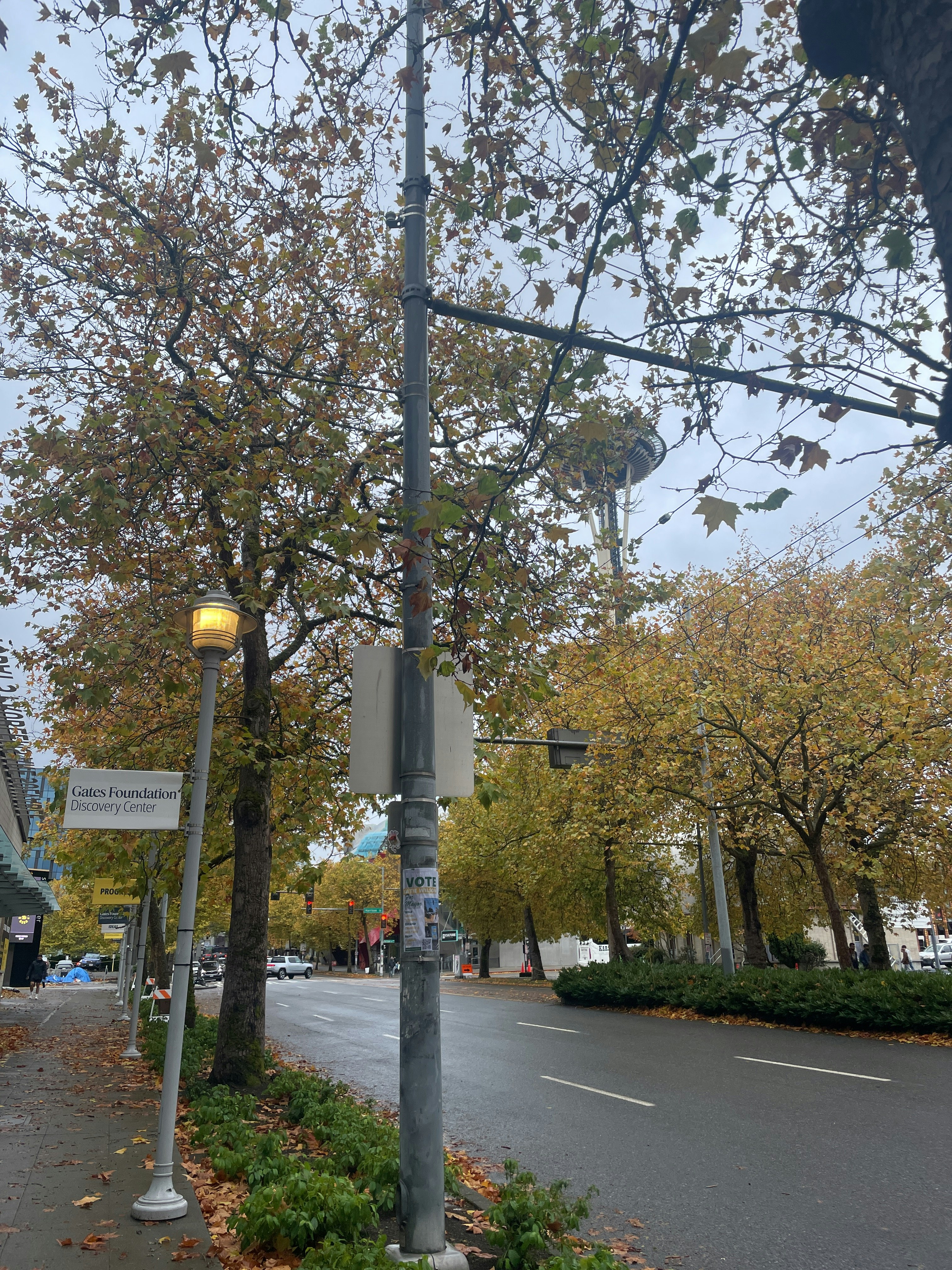 Player photo from Highlights of Seattle: The Time Travelling Agent walking tour in Seattle