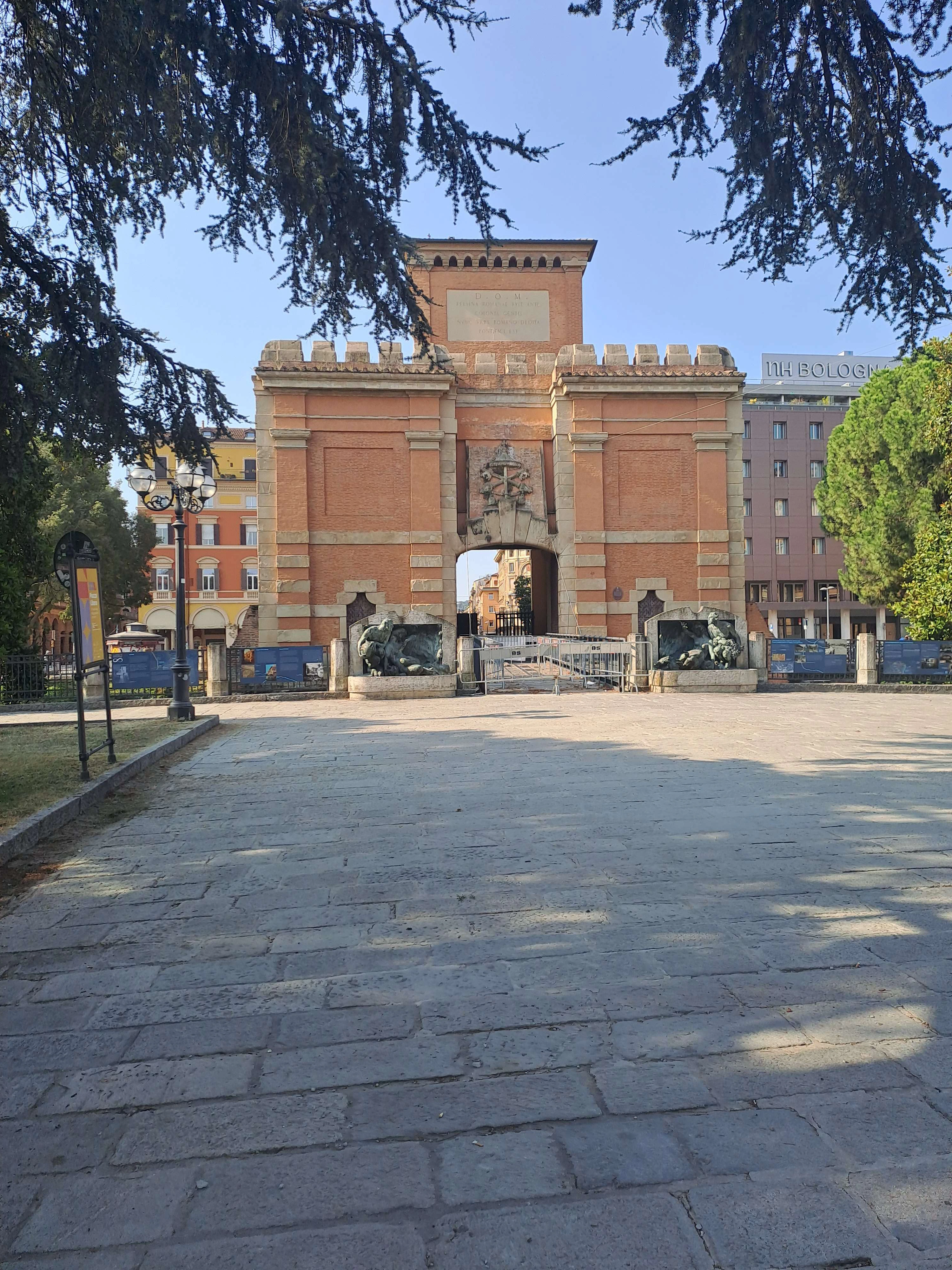 Player photo from Old Town Bologna: Murder Mystery walking tour in Bologna