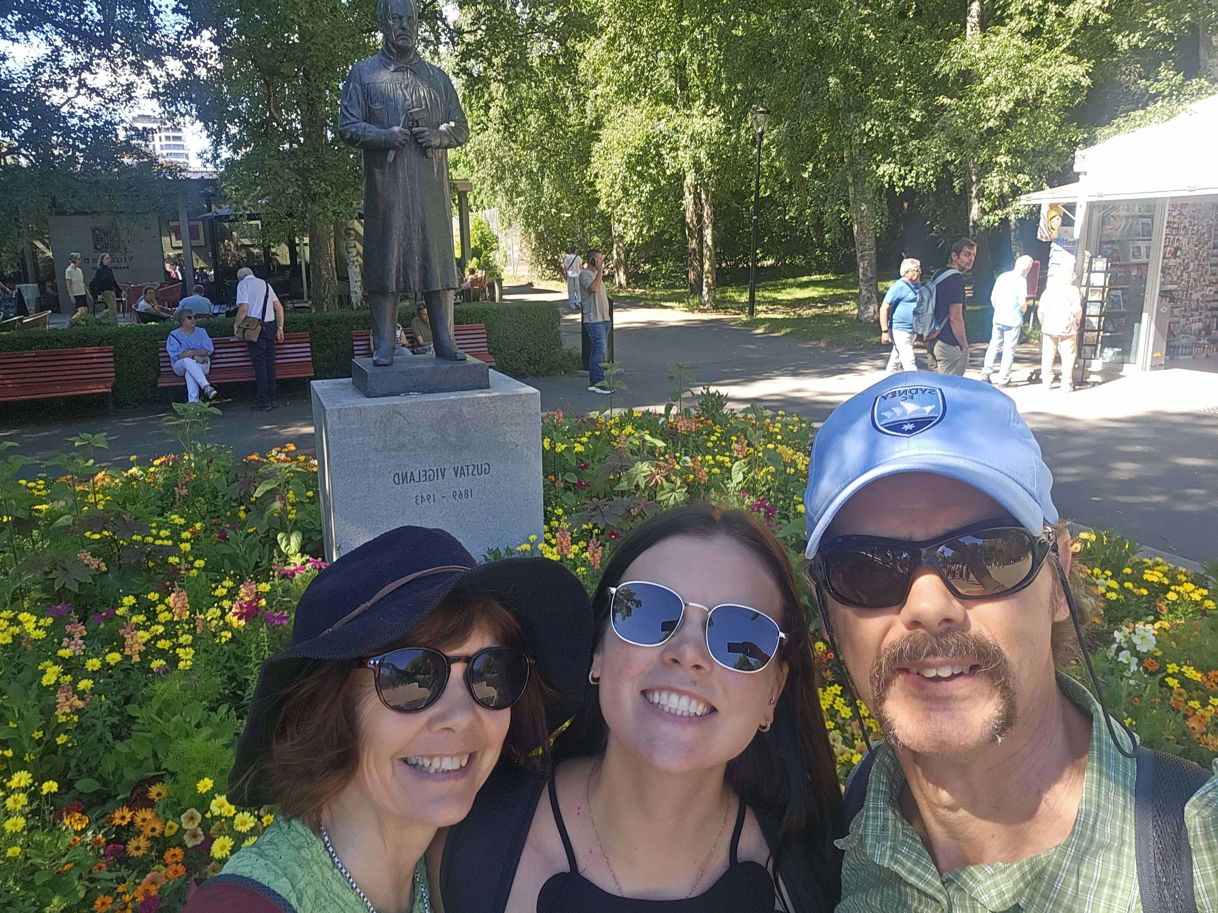 Player photo from Oslo's Vigeland Park: Alien threat walking tour in Oslo