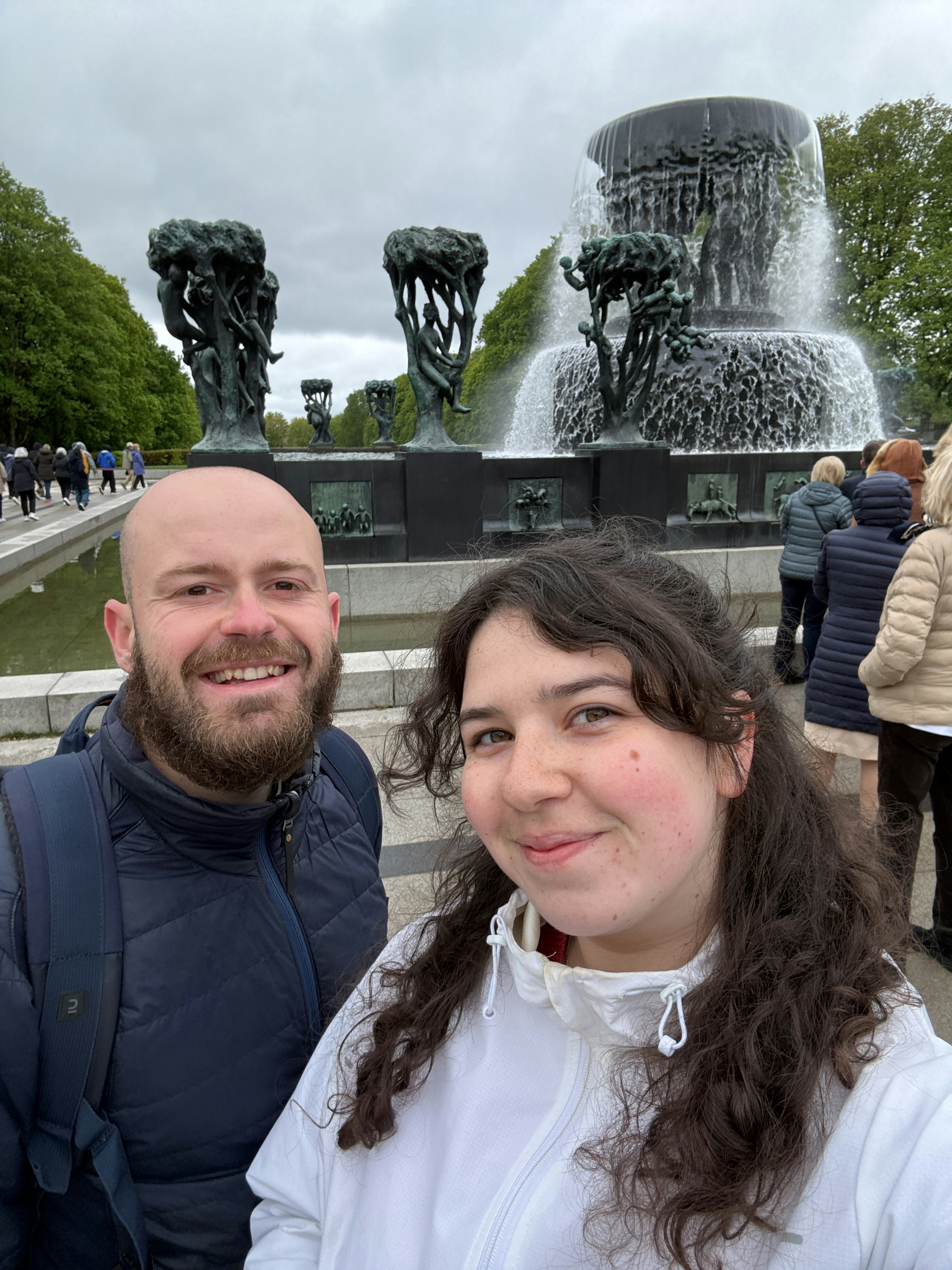 Player photo from Oslo's Vigeland Park: Alien threat