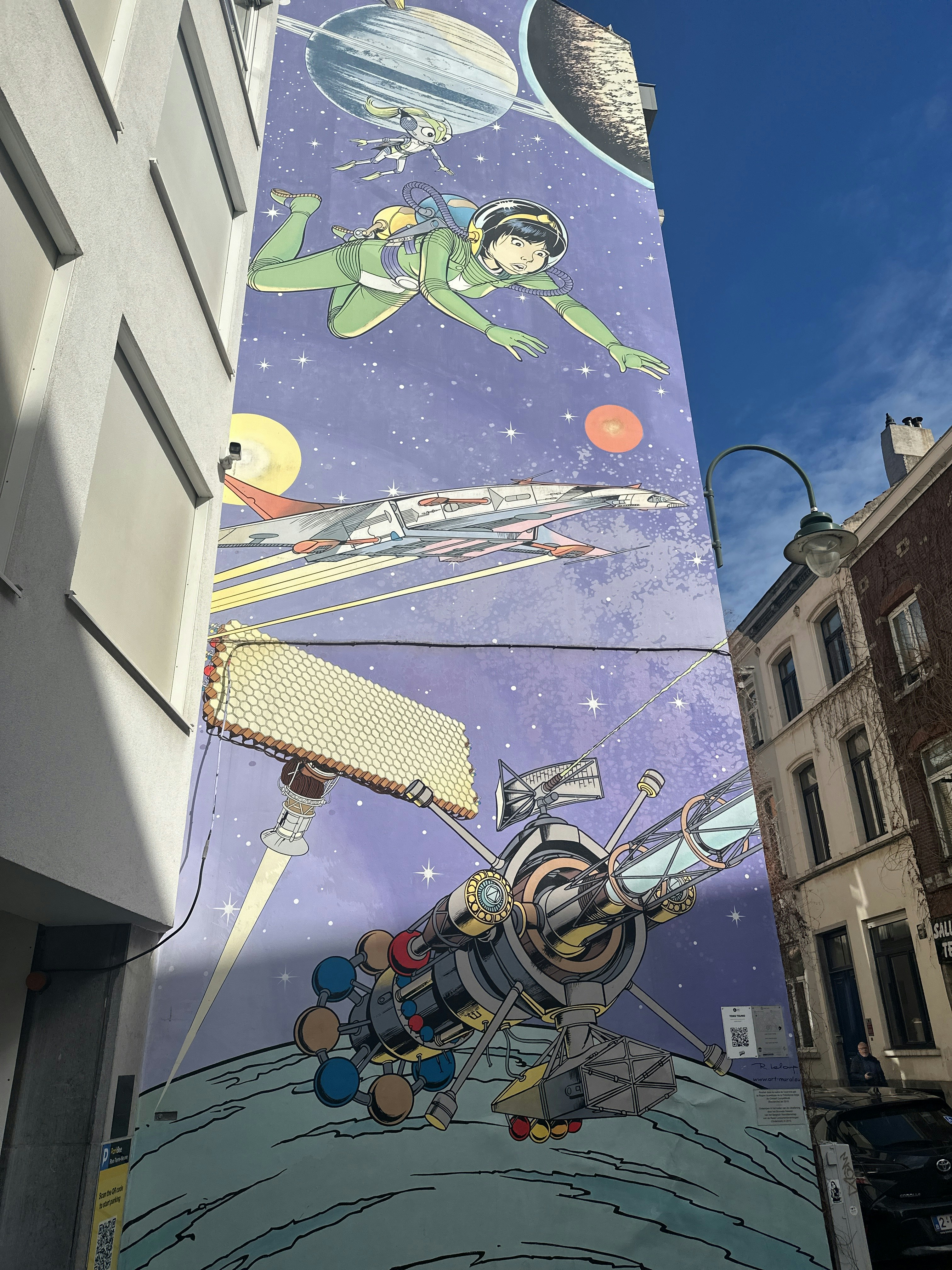Player photo from Brussels, Capital of Comics: Heraclaws and Pawstrid and the Magical Murals walking tour in Brussels