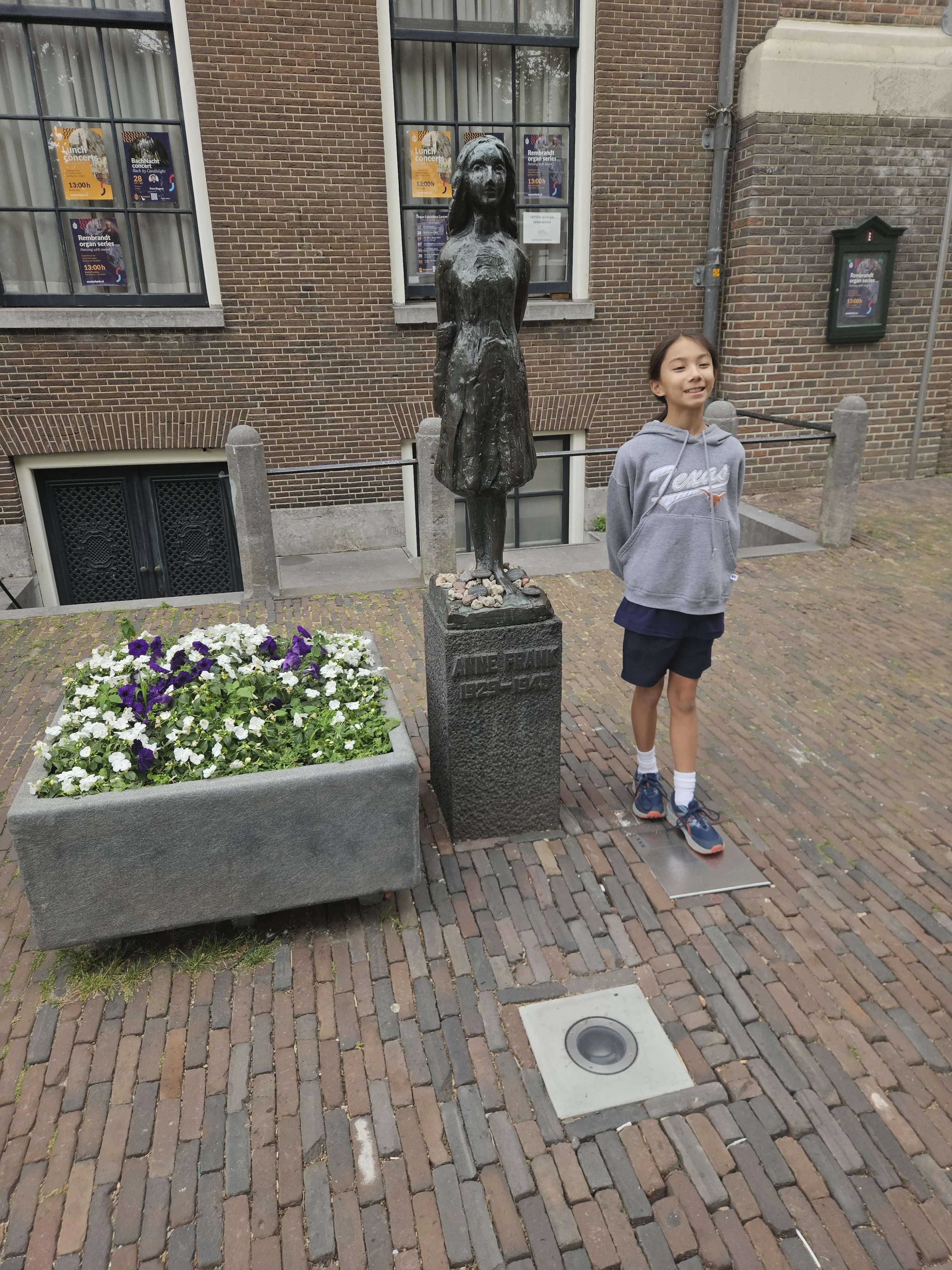 Player photo from Highlights of Jordaan Amsterdam: The Cursed Houses walking tour in Amsterdam