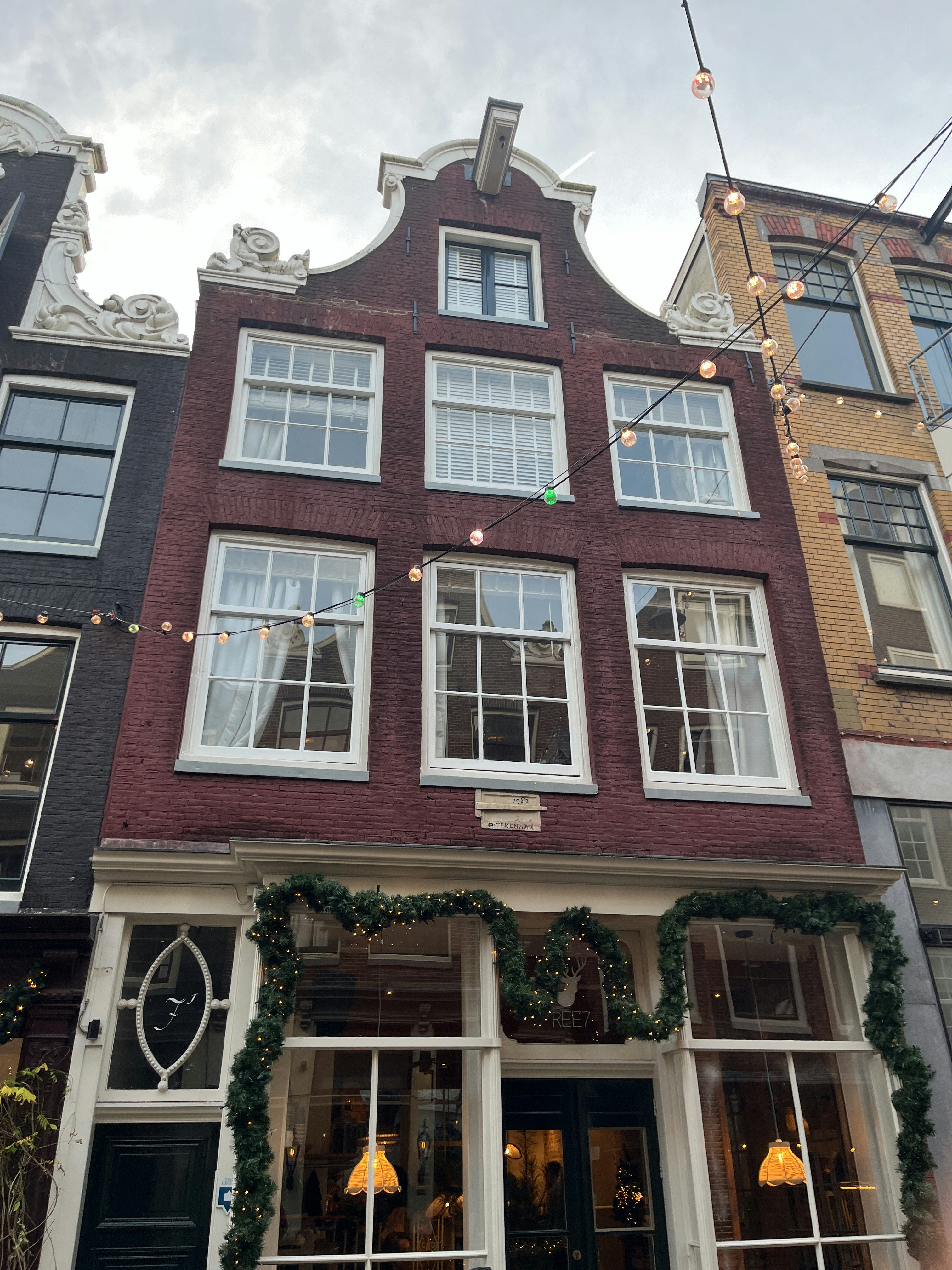 Player photo from Canals of Amsterdam: Wonders of The City walking tour in Amsterdam