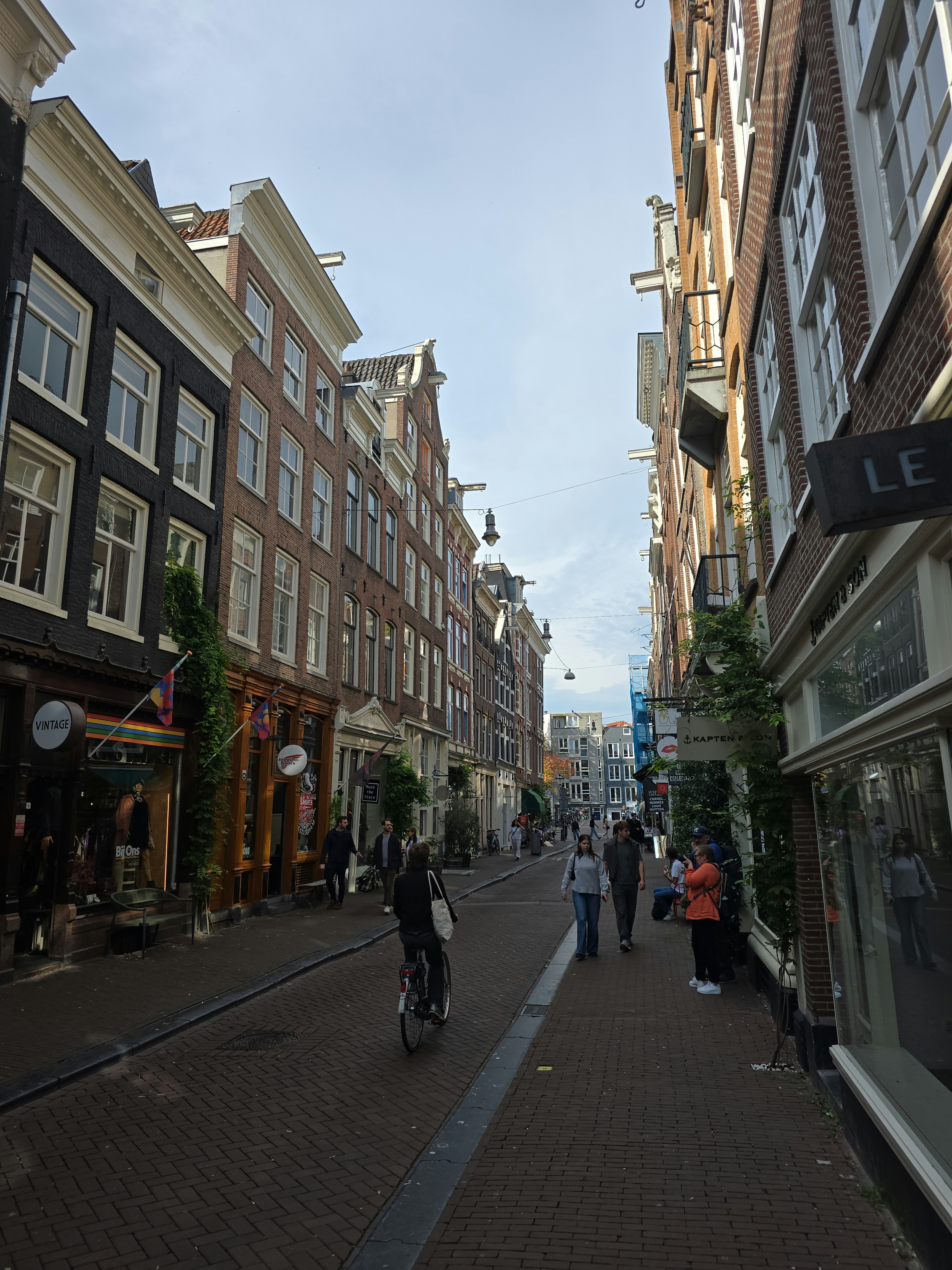 Player photo from Canals of Amsterdam: Wonders of The City walking tour in Amsterdam