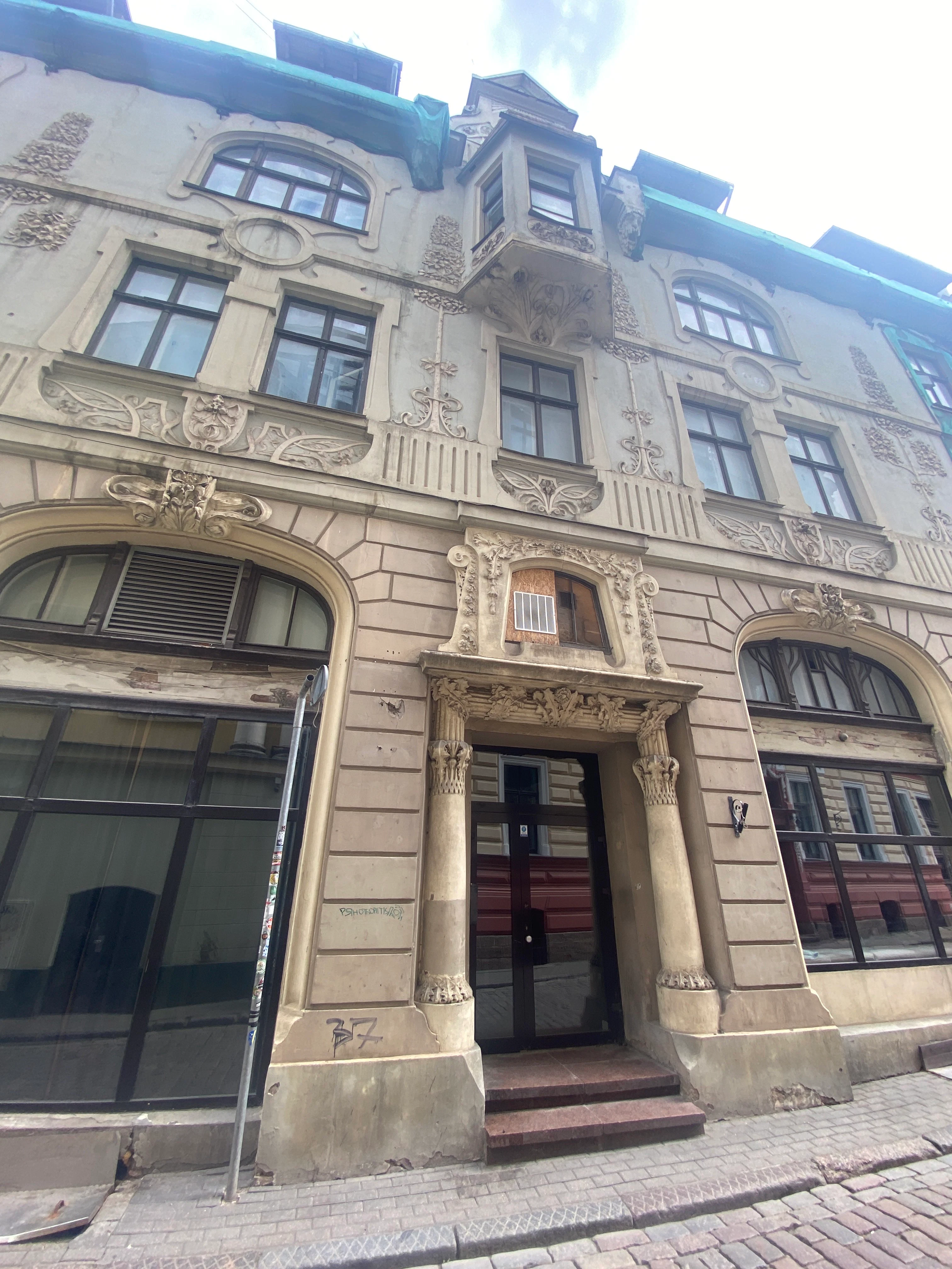 Player photo from Riga’s Art Nouveau walking tour in Riga