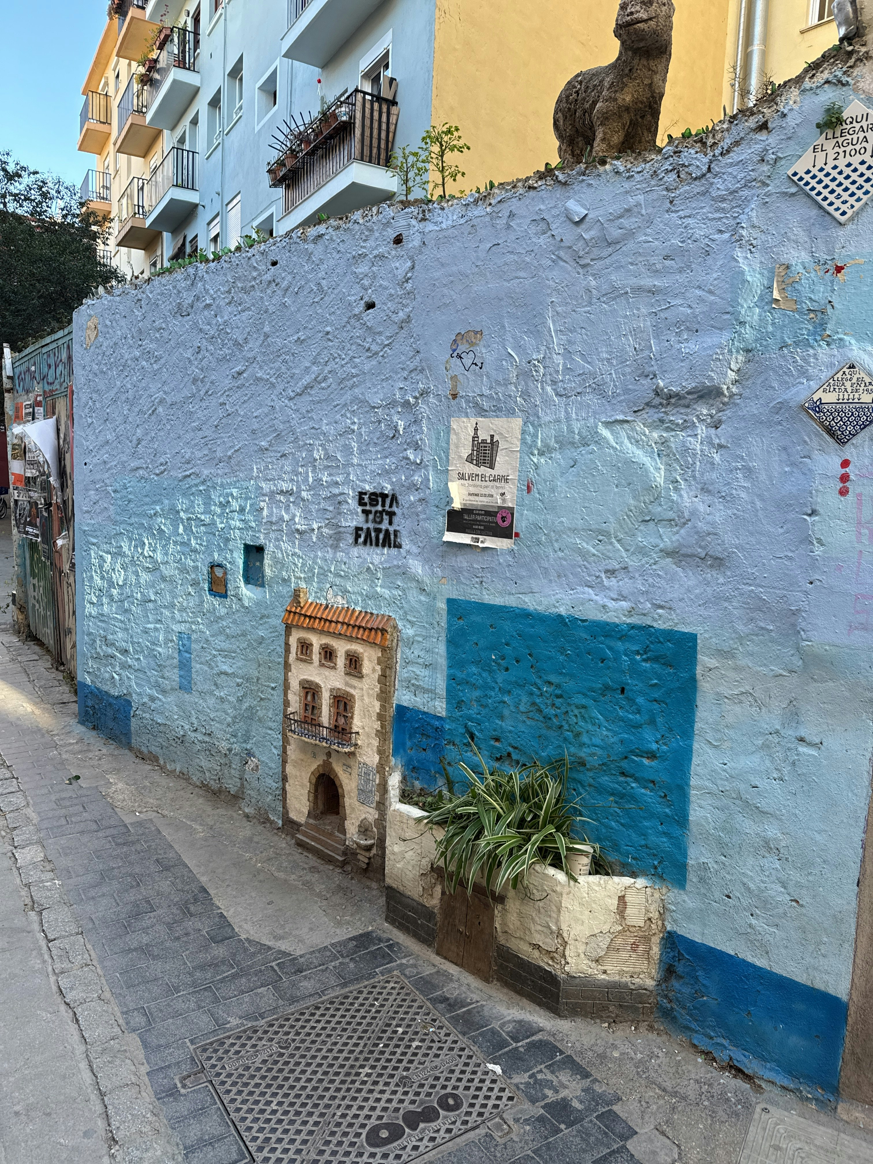 Player photo from Highlights of Valencia: Time Travel Hero walking tour in Valencia
