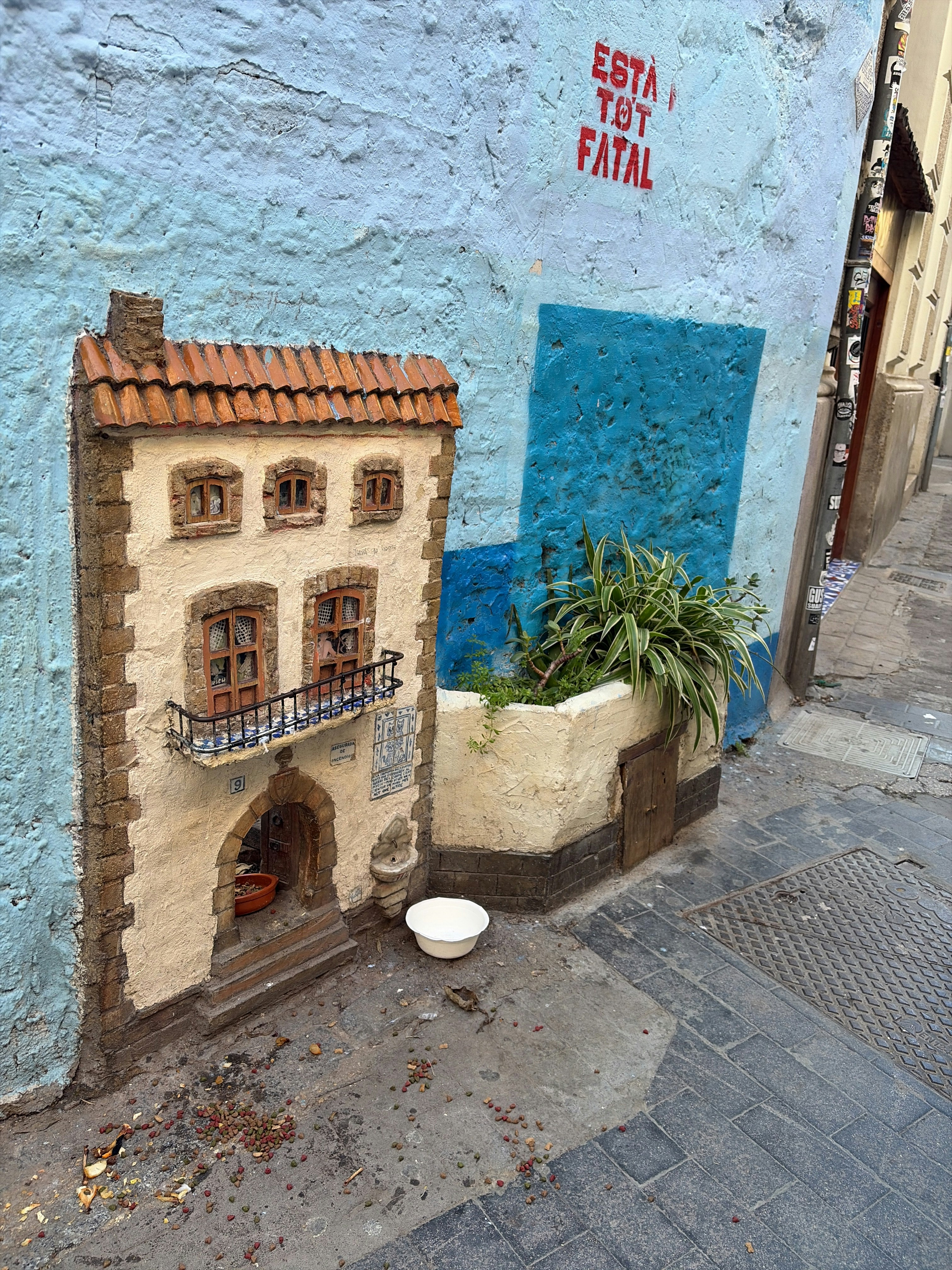 Player photo from Highlights of Valencia: Time Travel Hero walking tour in Valencia