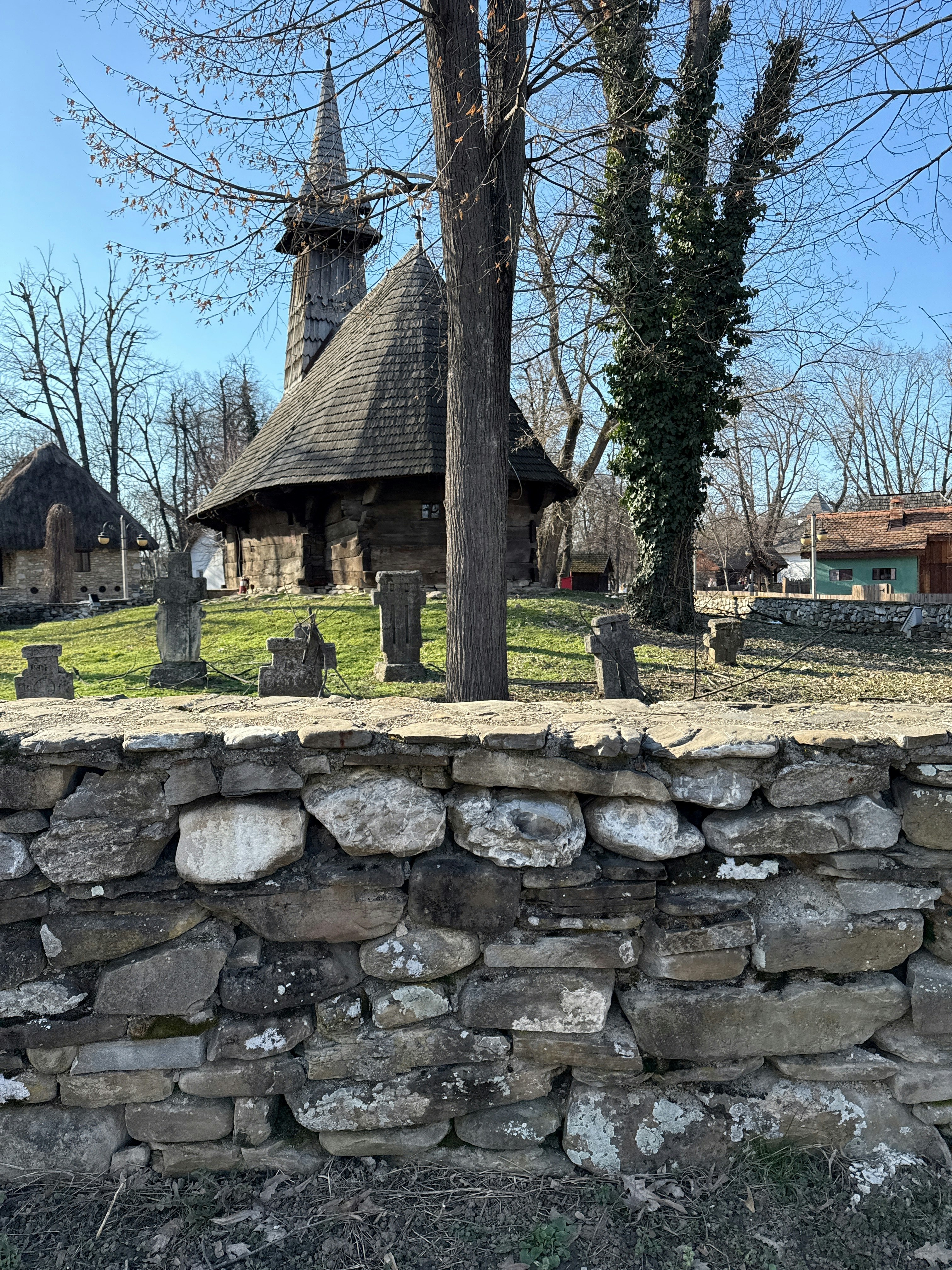 Player photo from Eroii satului: Păcală în Muzeul Satului Bucuresti walking tour in Bucharest
