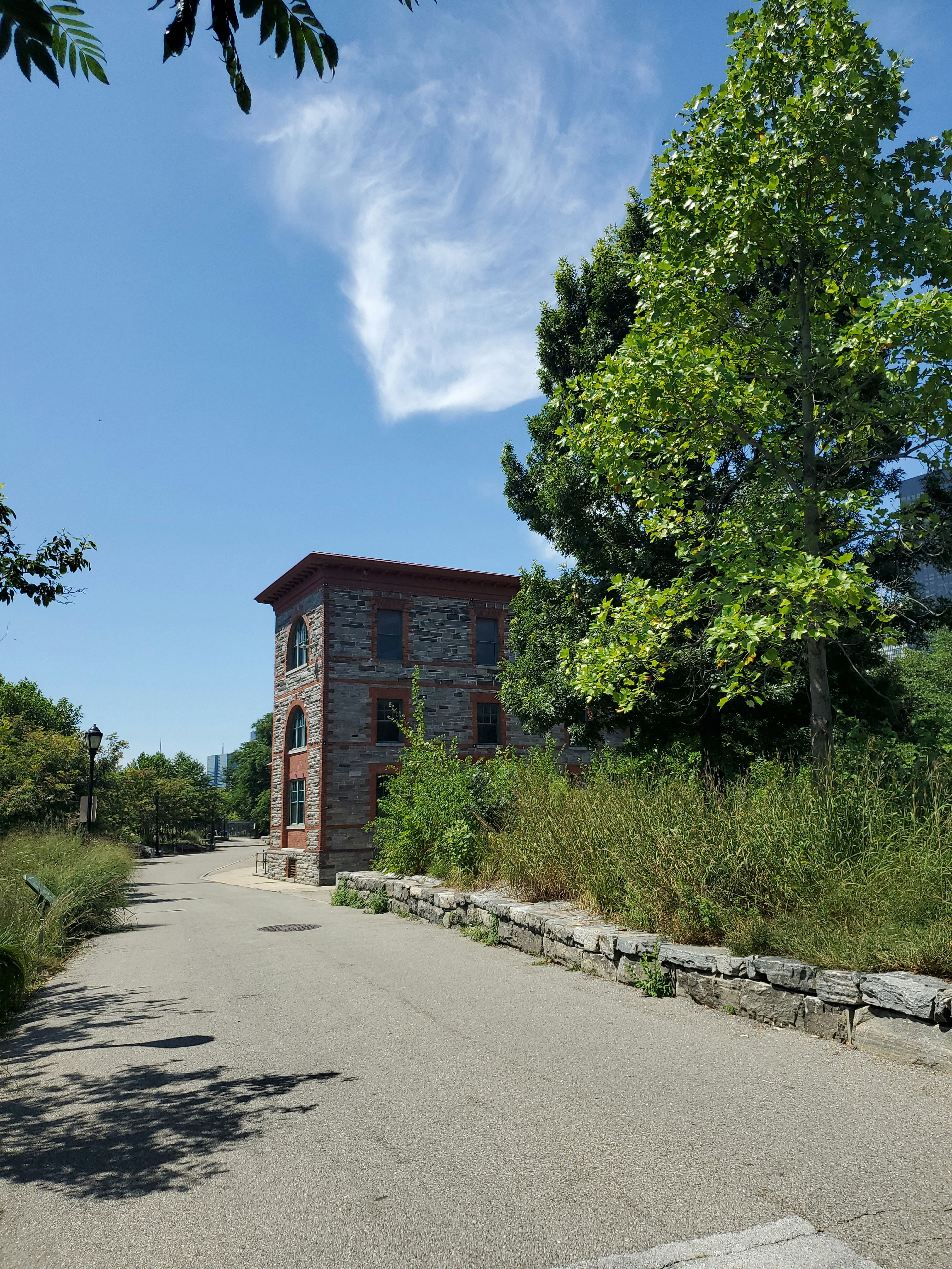 Player photo from The Island Game: Highlights of Roosevelt Island walking tour in New York City