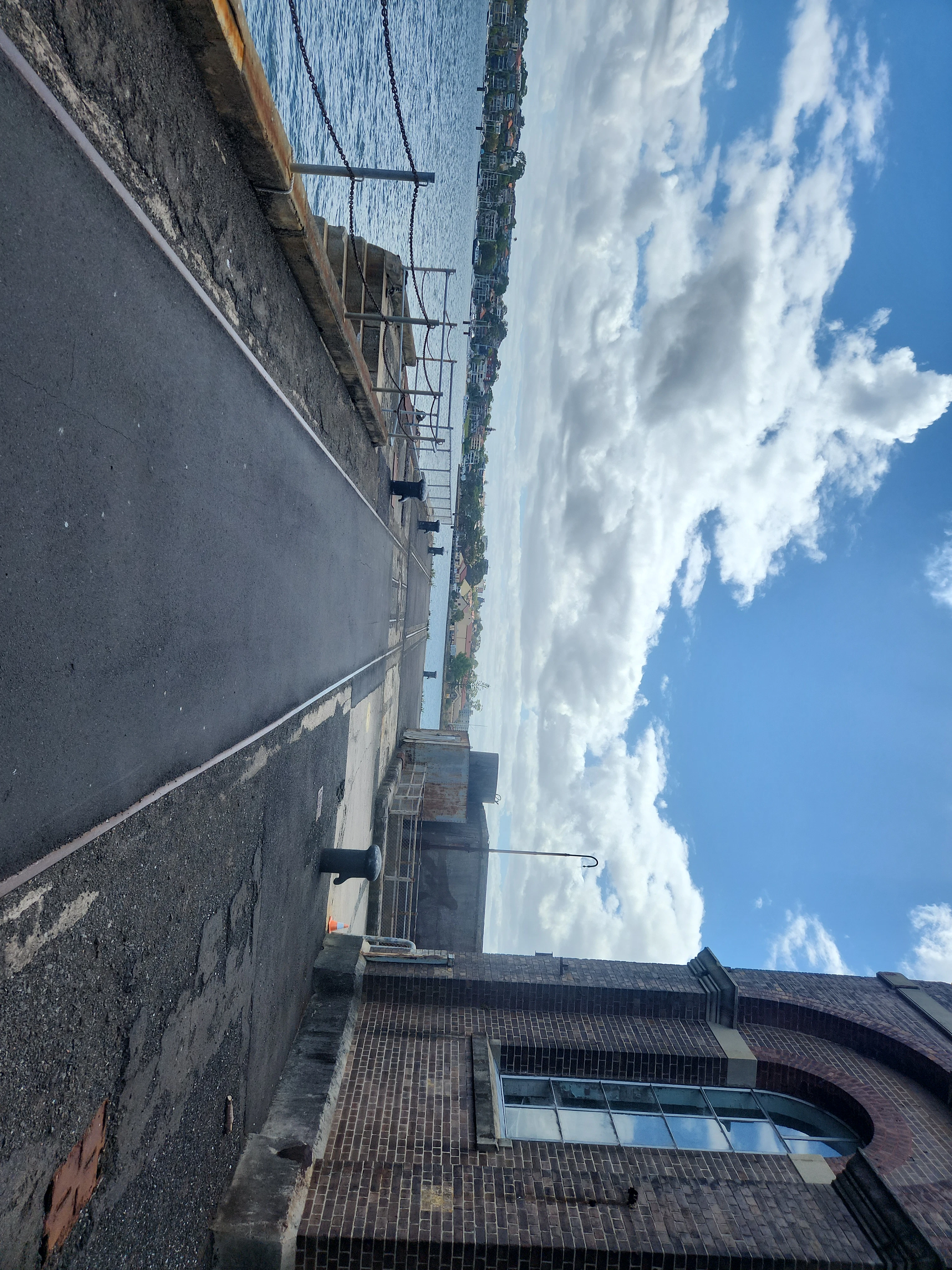 Player exploring Sydney with Questo