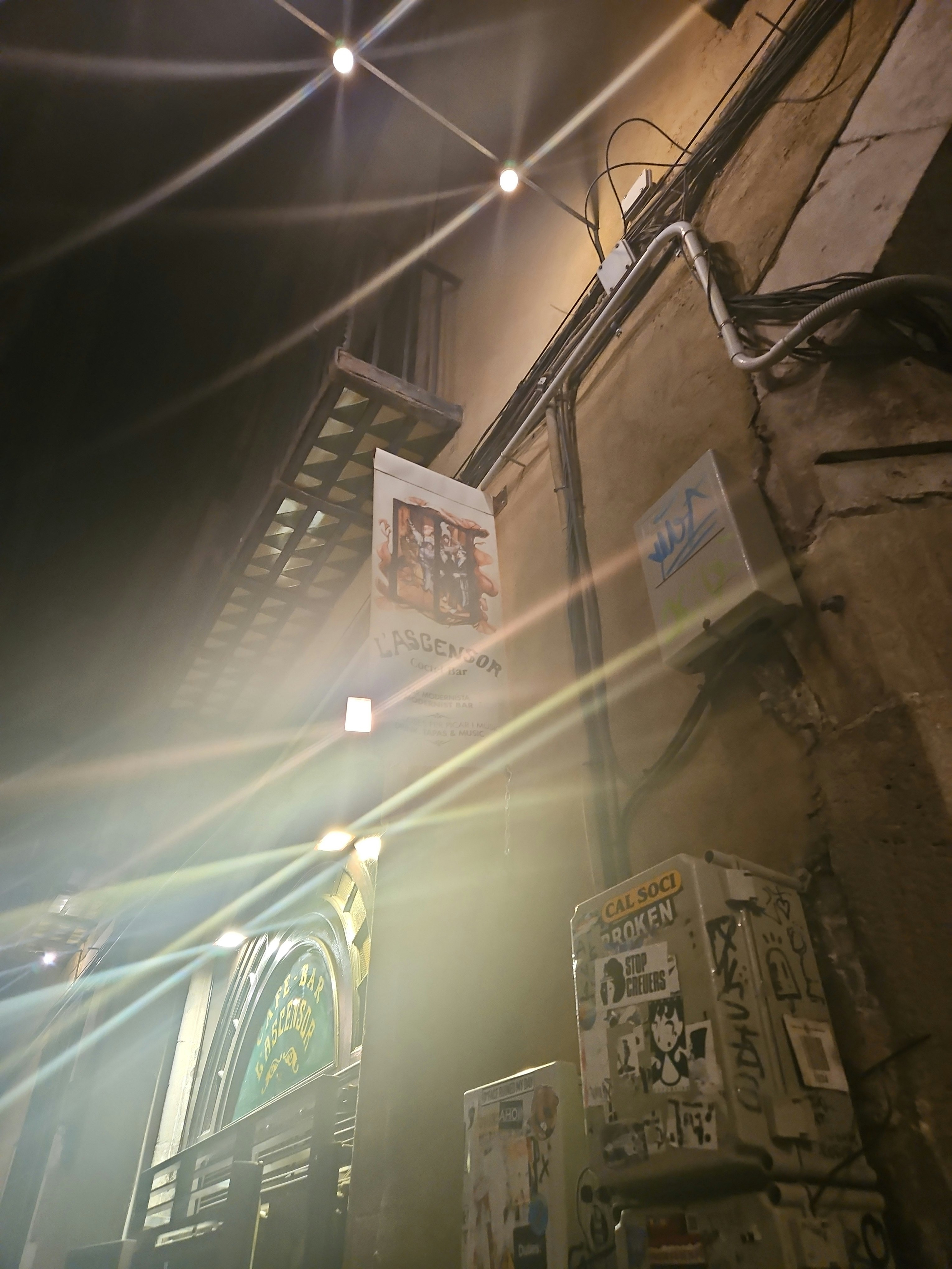 Player photo from Vintage Barcelona: Historical bars & restaurants walking tour in Barcelona