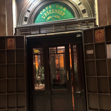 Player photo from Vintage Barcelona: Historical bars & restaurants walking tour in Barcelona