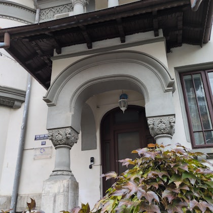 Player photo from Romantic Cotroceni: Run Away With Me in Bucharest walking tour in Bucharest