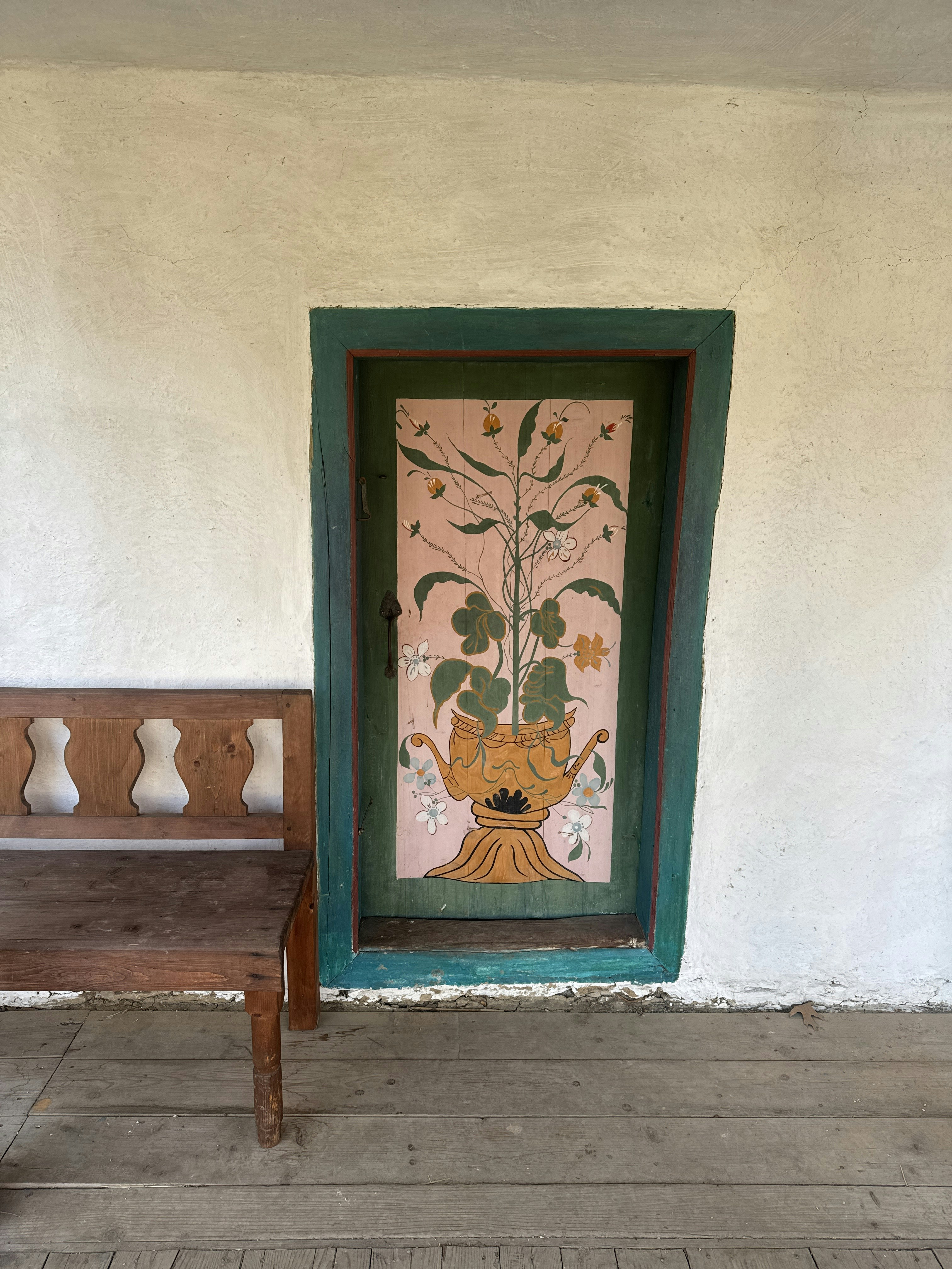 Player photo from Muzeul Satului Bucuresti: Tărâmul ascuns walking tour in Bucharest