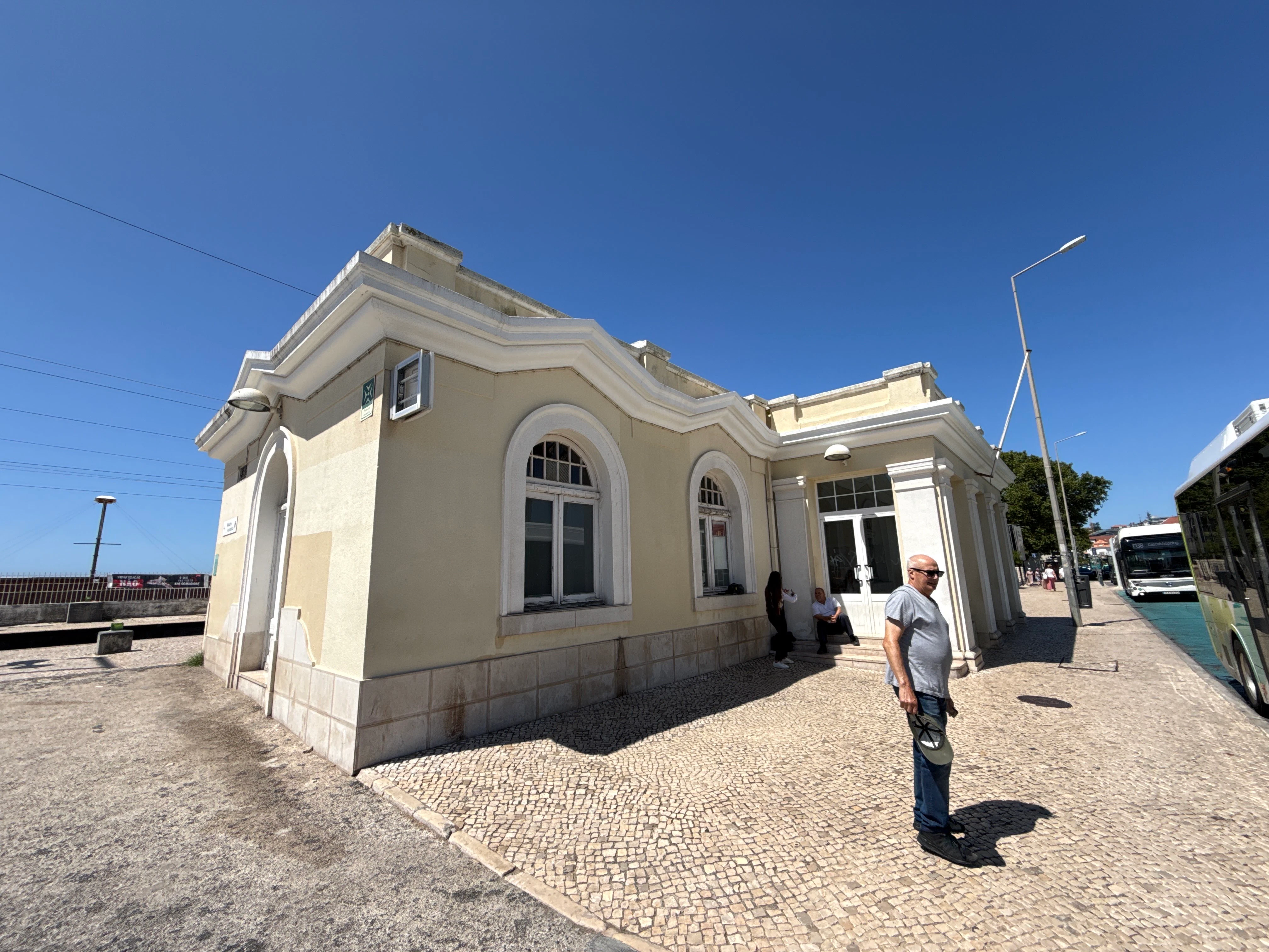 Player photo from Estoril Highlights: The Spies' Nest walking tour in Estoril