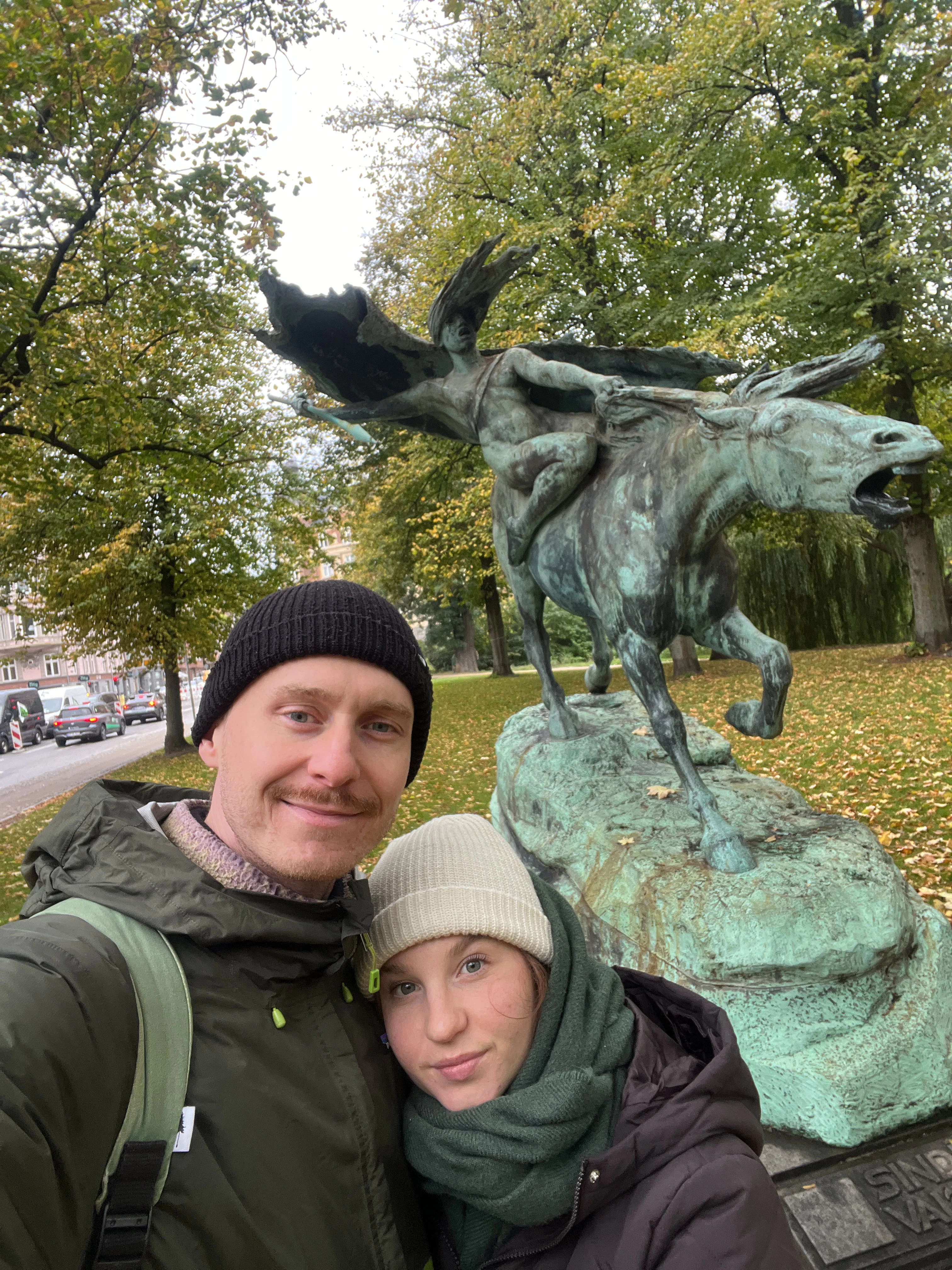 Jogador a explorar Copenhagen com Questo