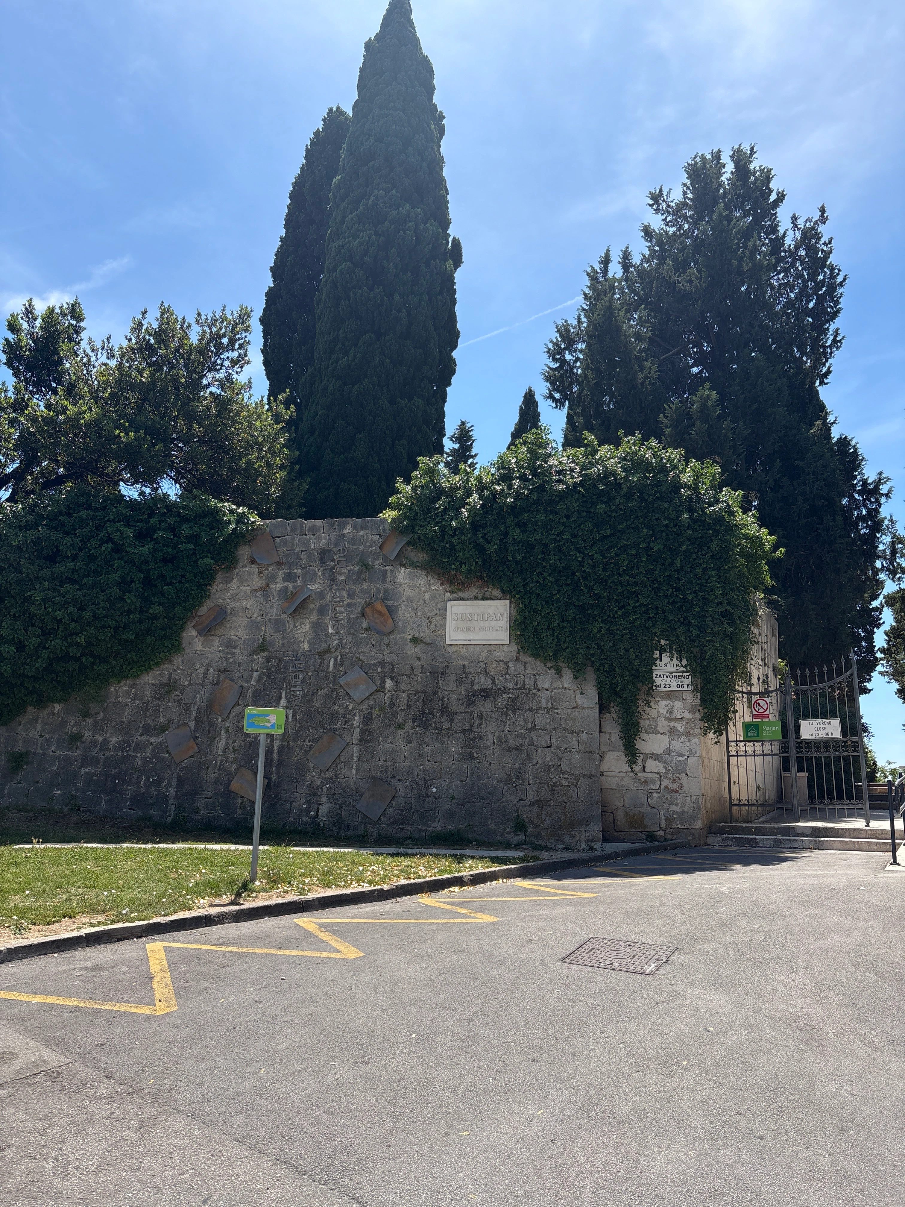 Player photo from Landmarks of Split: Discover the 1700 Year Old City walking tour in Split