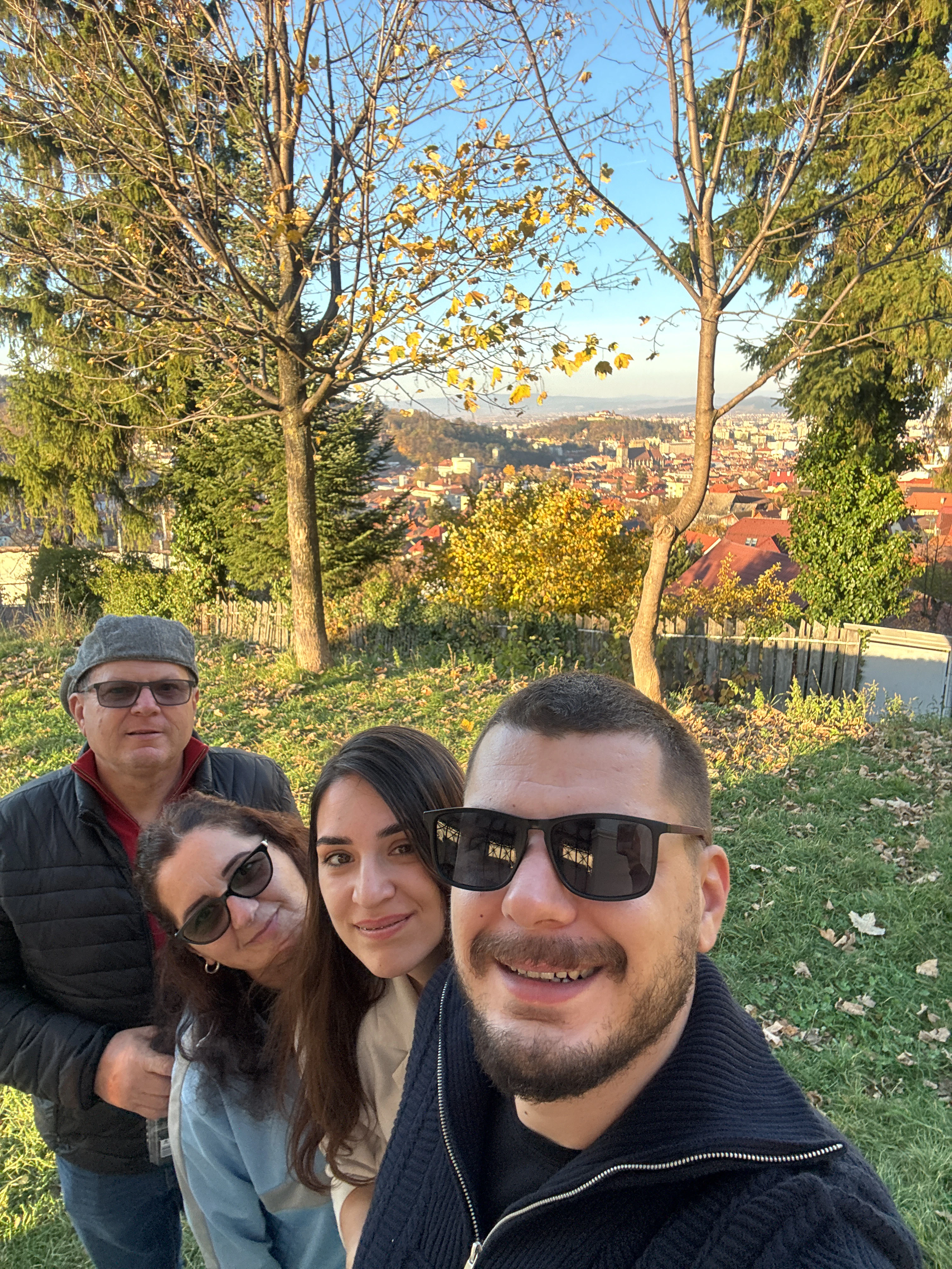 Joueur explorant Brasov avec Questo