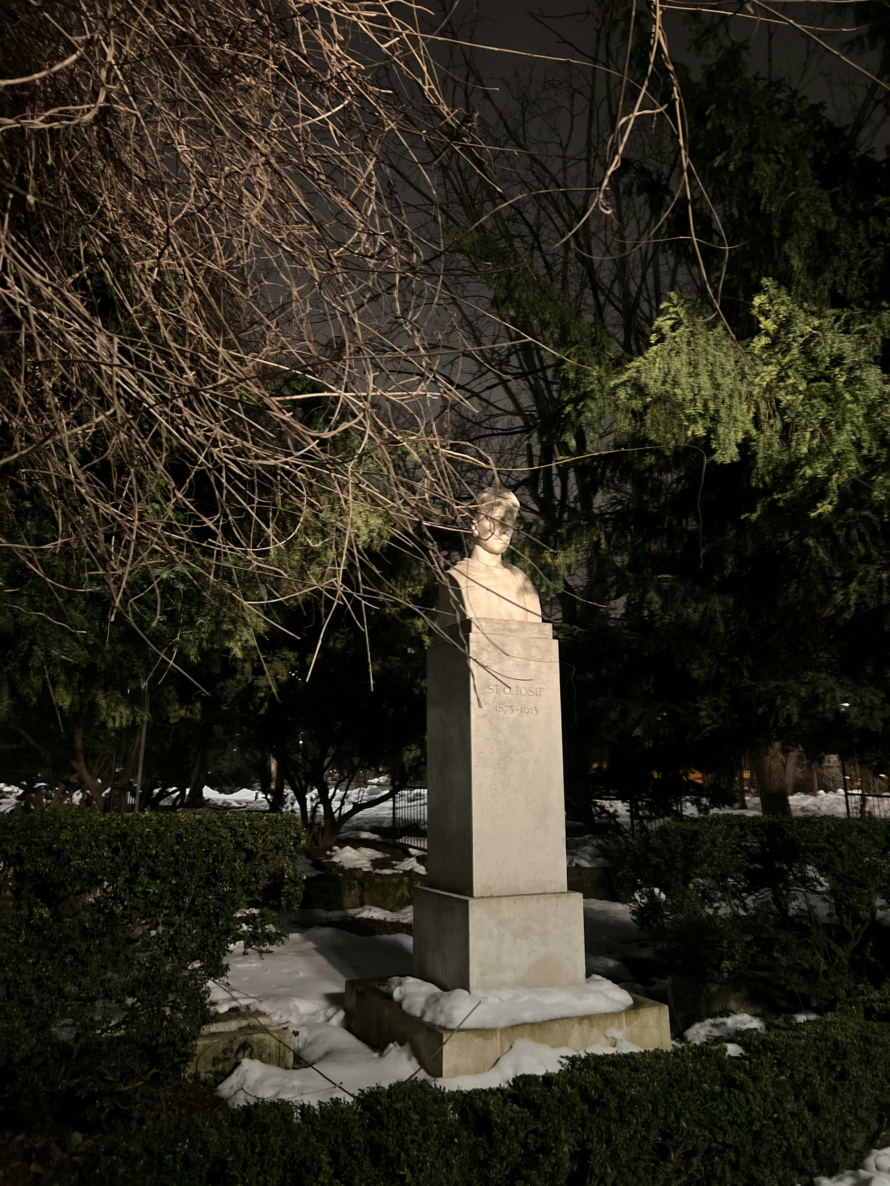 Player photo from Booksy si Agatha Read-a-lot în căutarea cărților furate walking tour in Bucharest