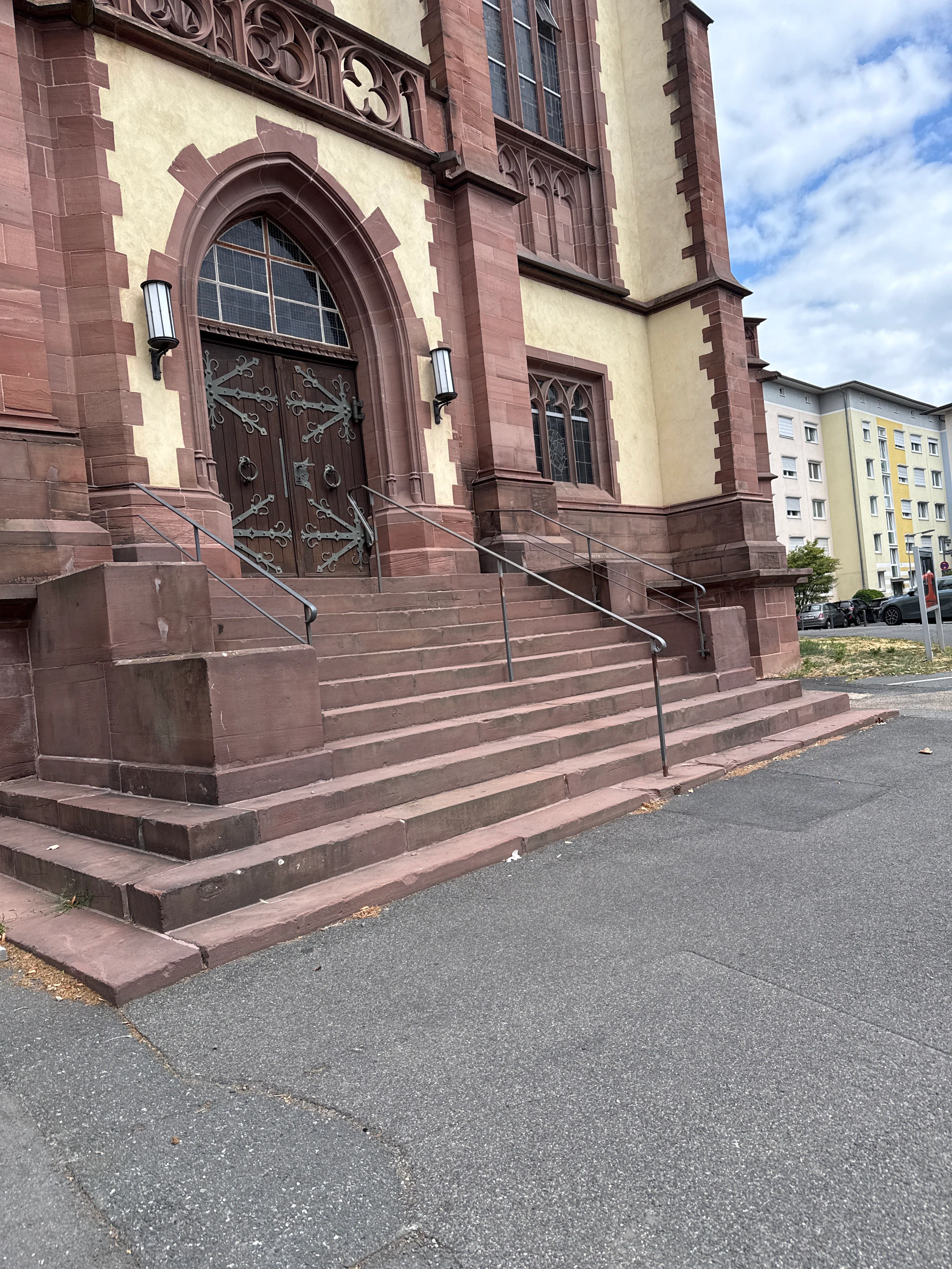 Player photo from Frankfurt: The Lost Waters of Alt-Sachsenhausen walking tour in Frankfurt